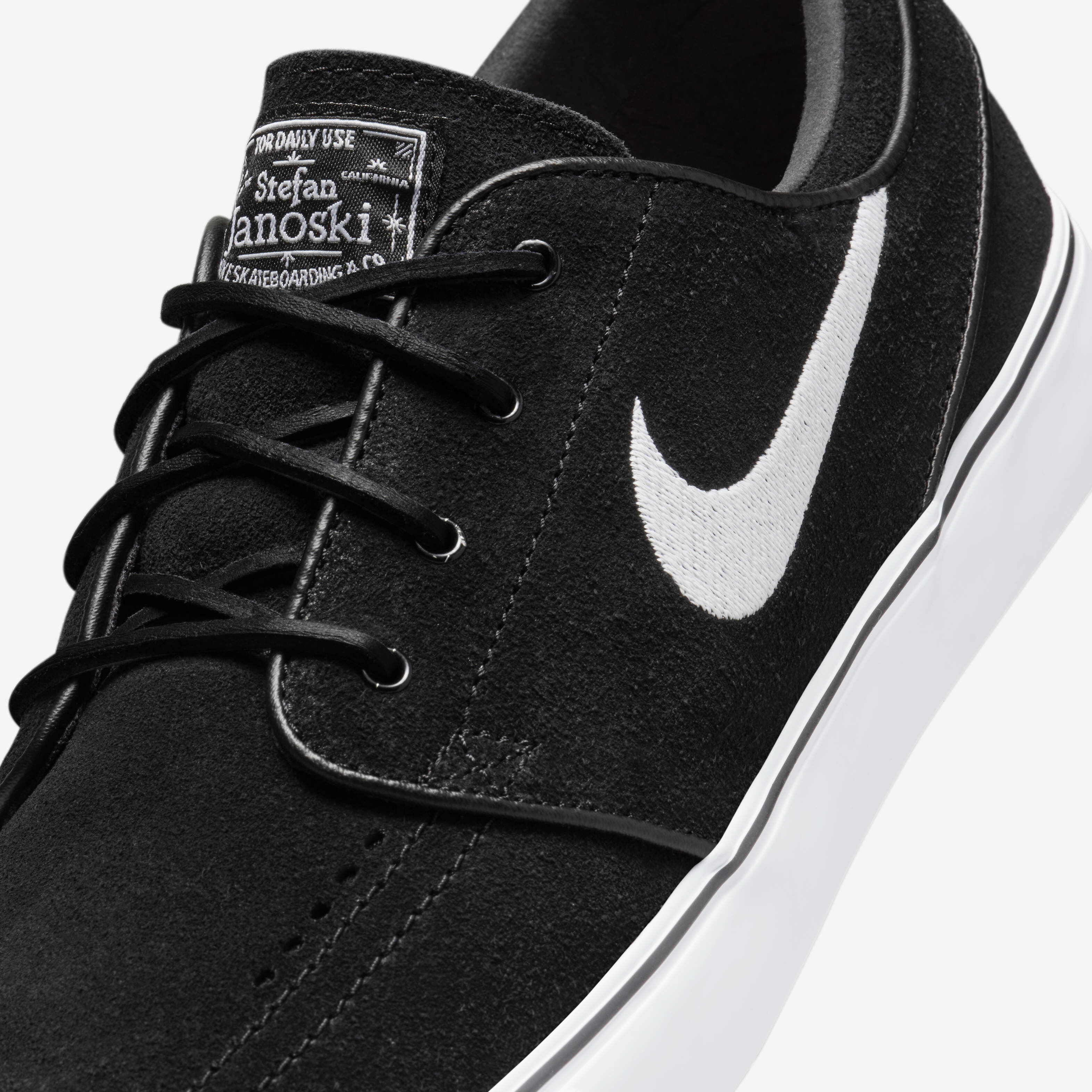 Buy Nike SB Zoom Janoski OG Skate Shoes Nike Qatar Official