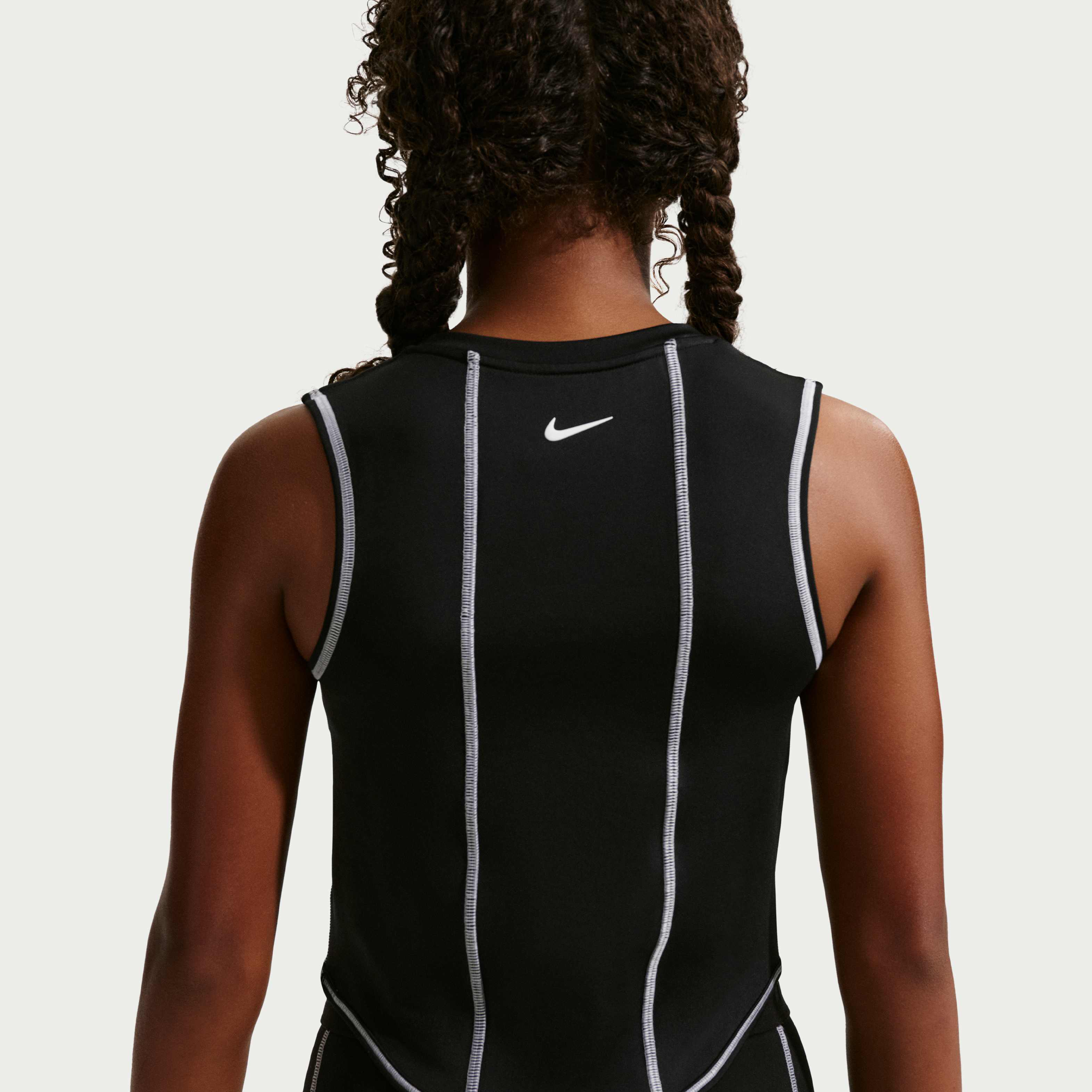 Nike Pro image number 1