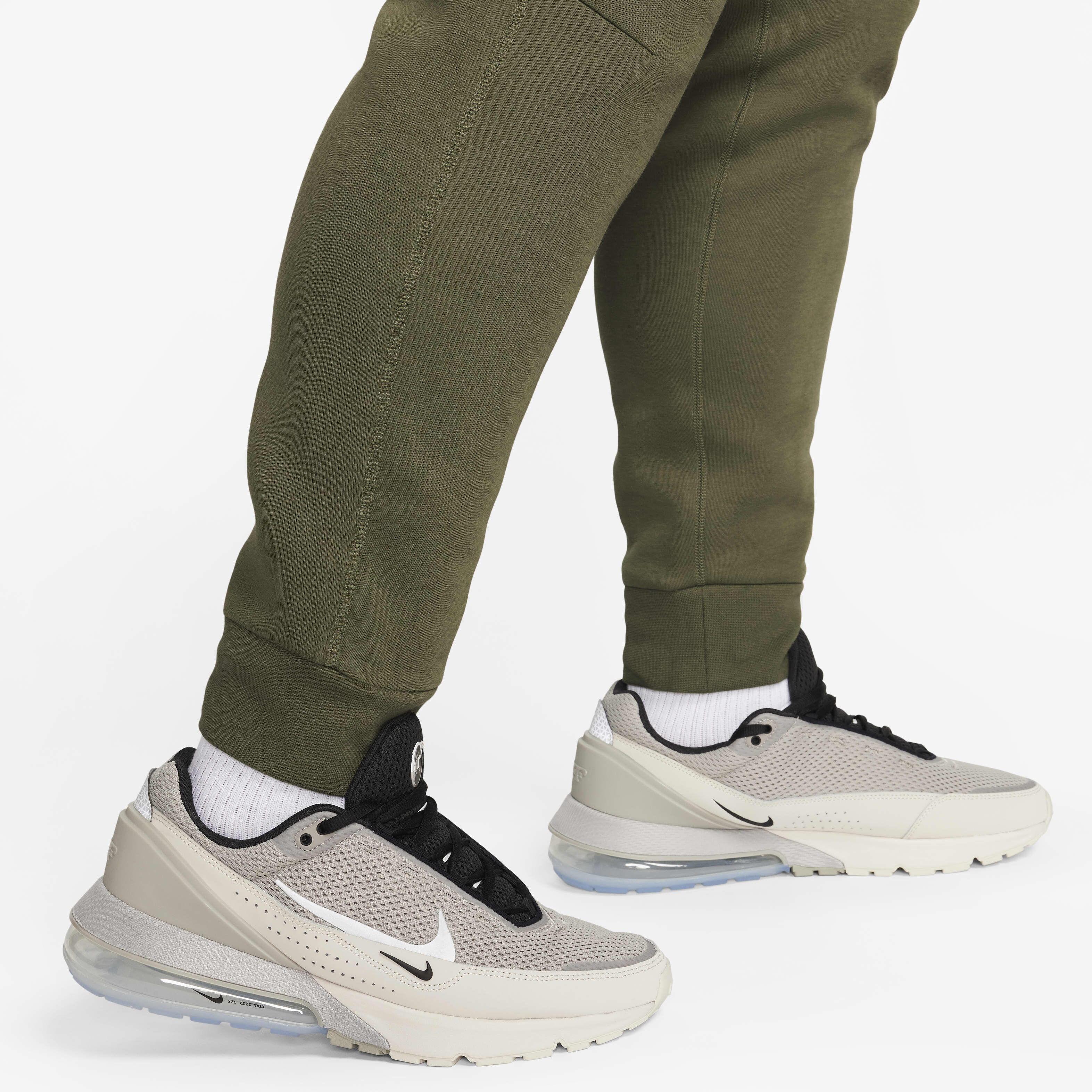 Nike Sportswear Tech Fleece image number 16