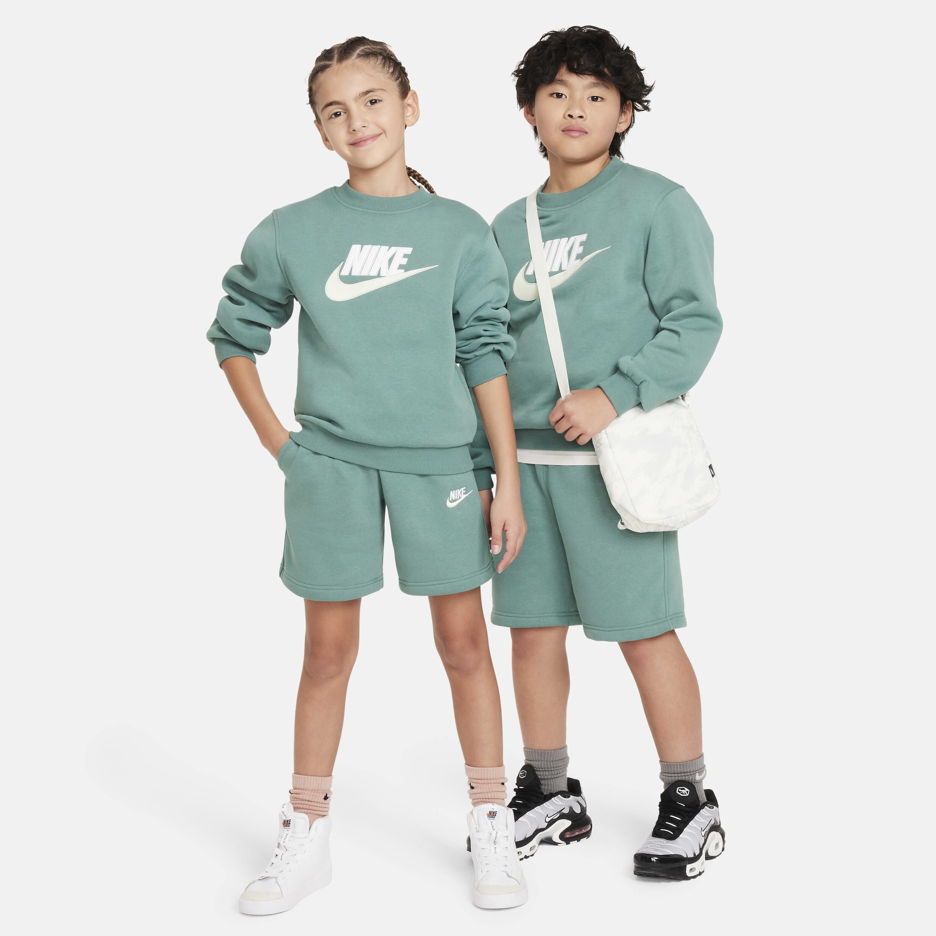 Nike bee shorts online