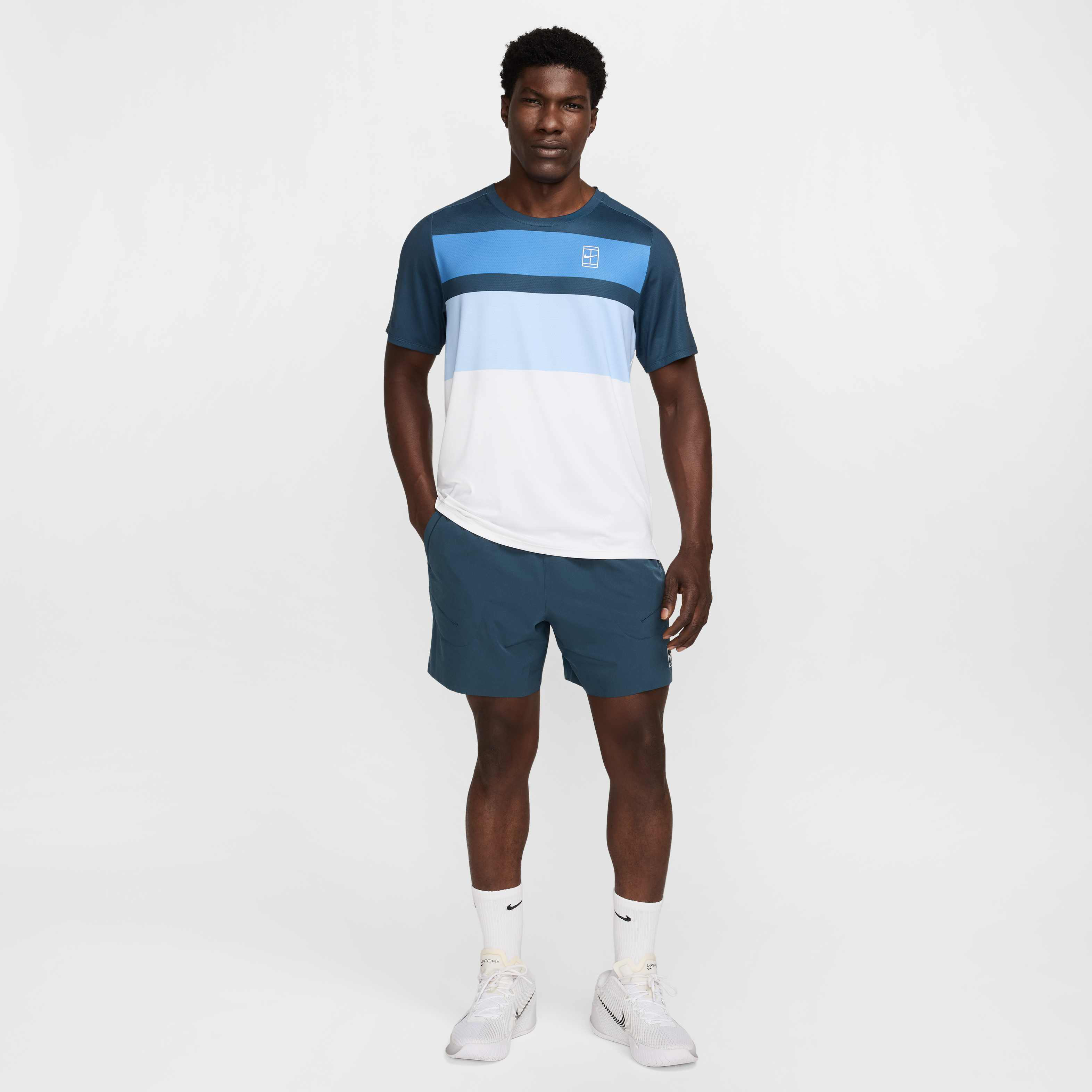 NikeCourt Advantage image number 4