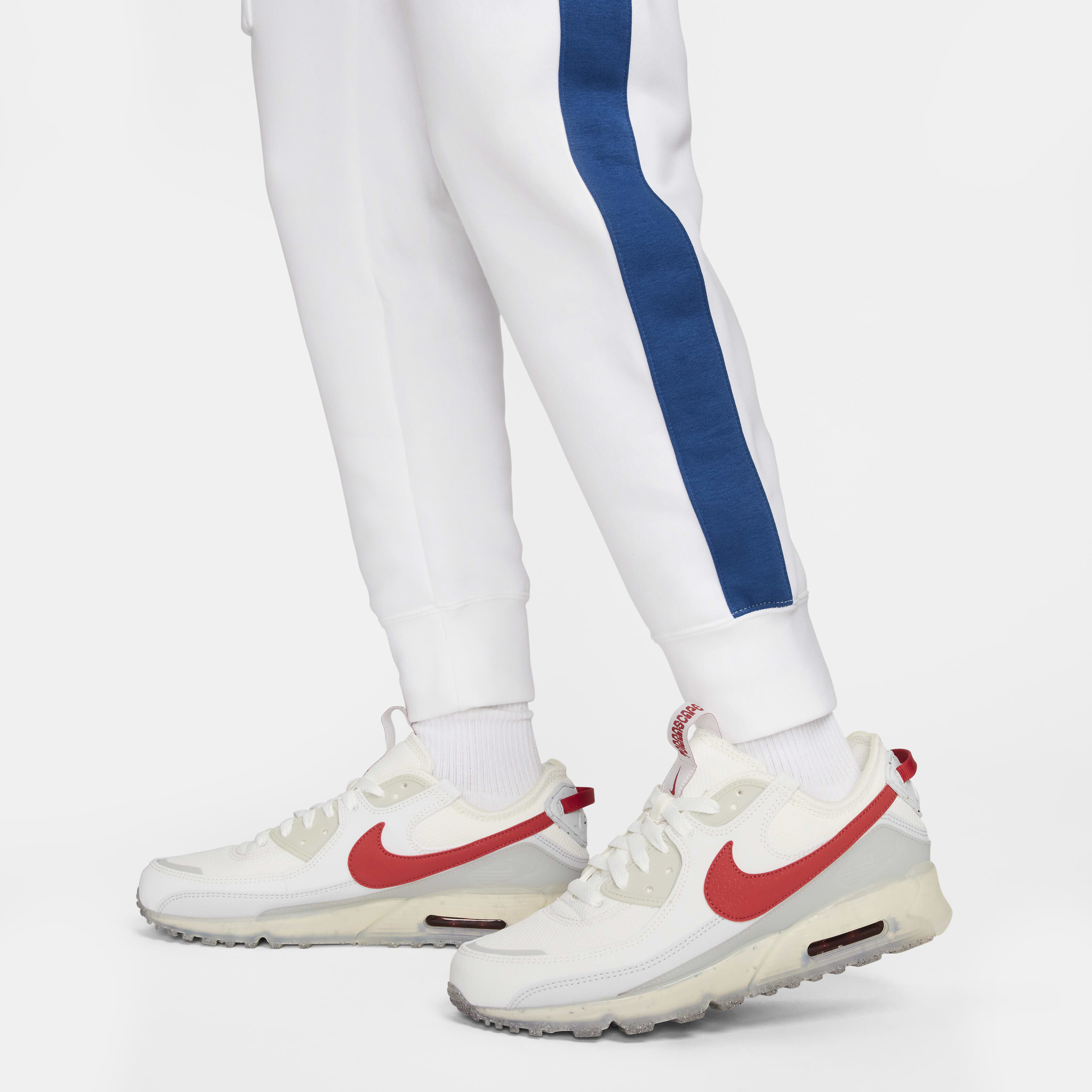 اير image number 5