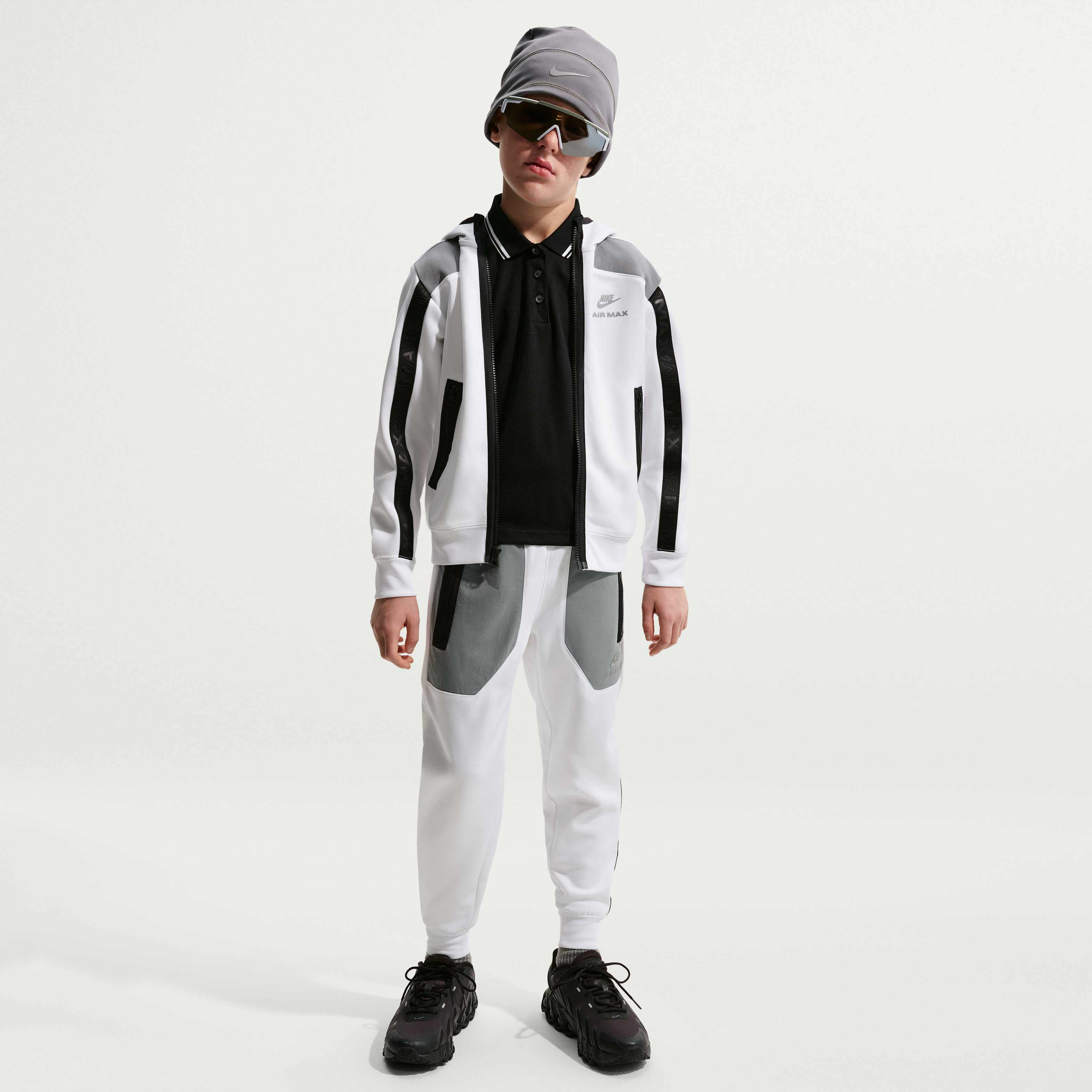 نايكي سبورتسوير image number 0