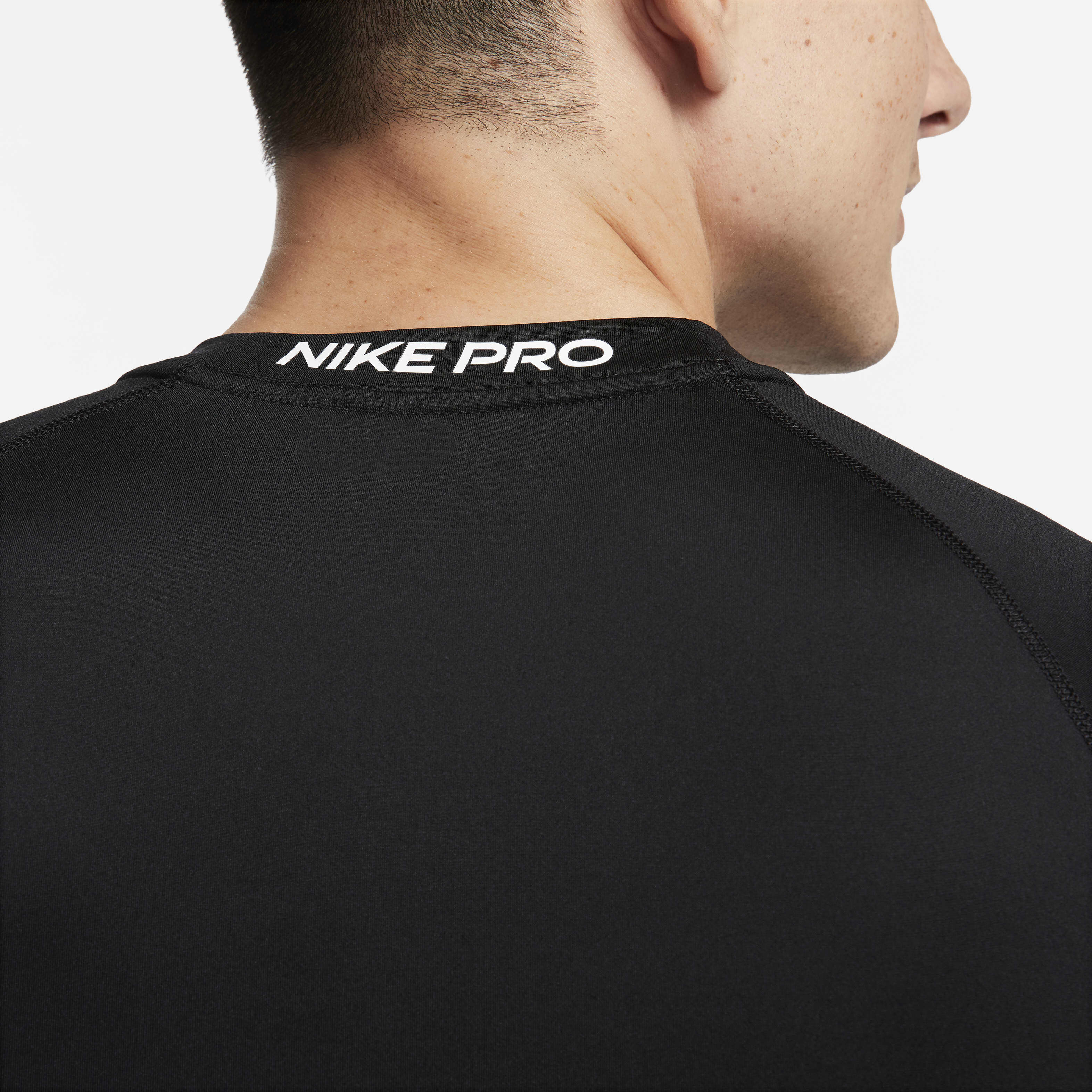 Nike Pro image number 3