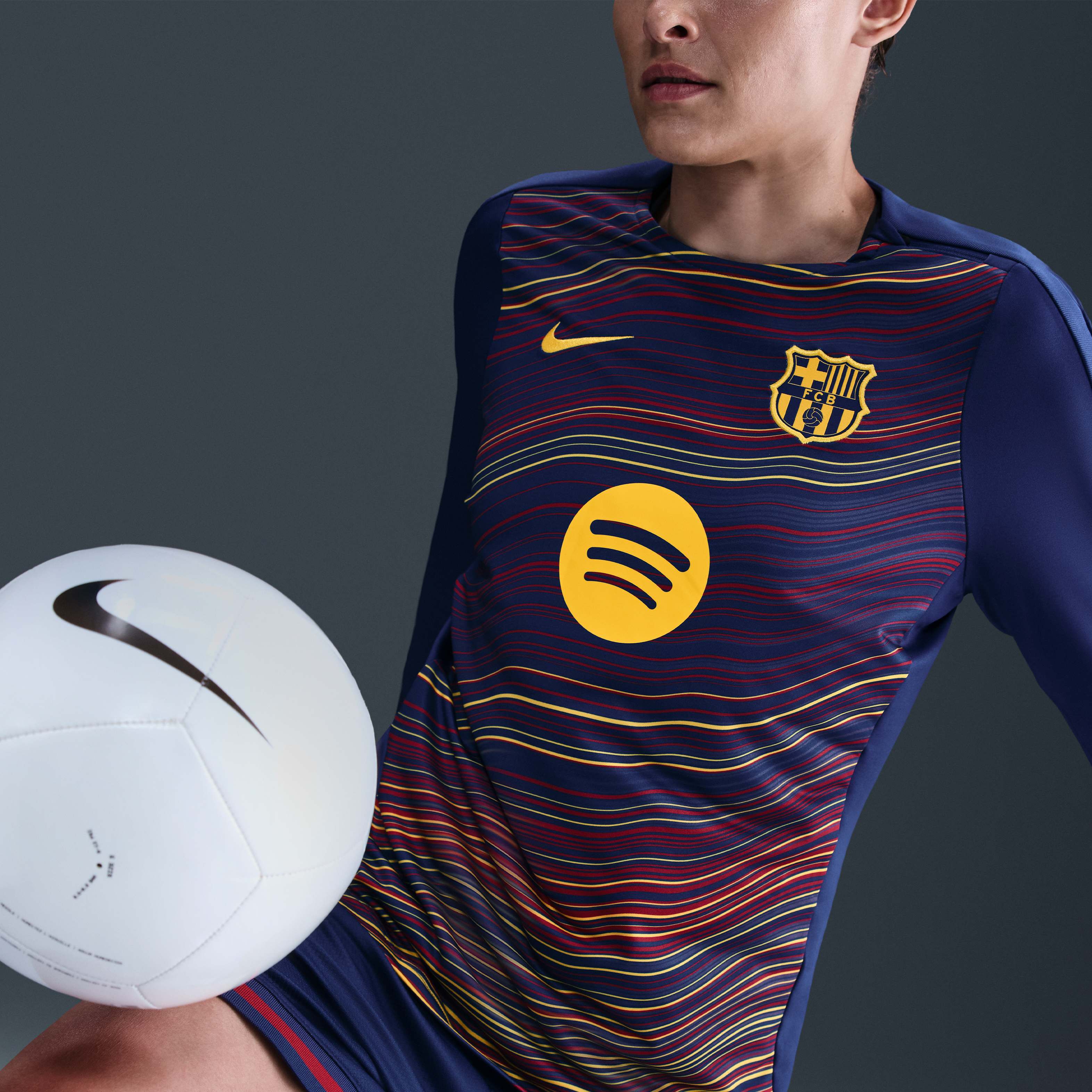 F.C. Barcelona Strike Home image number 2