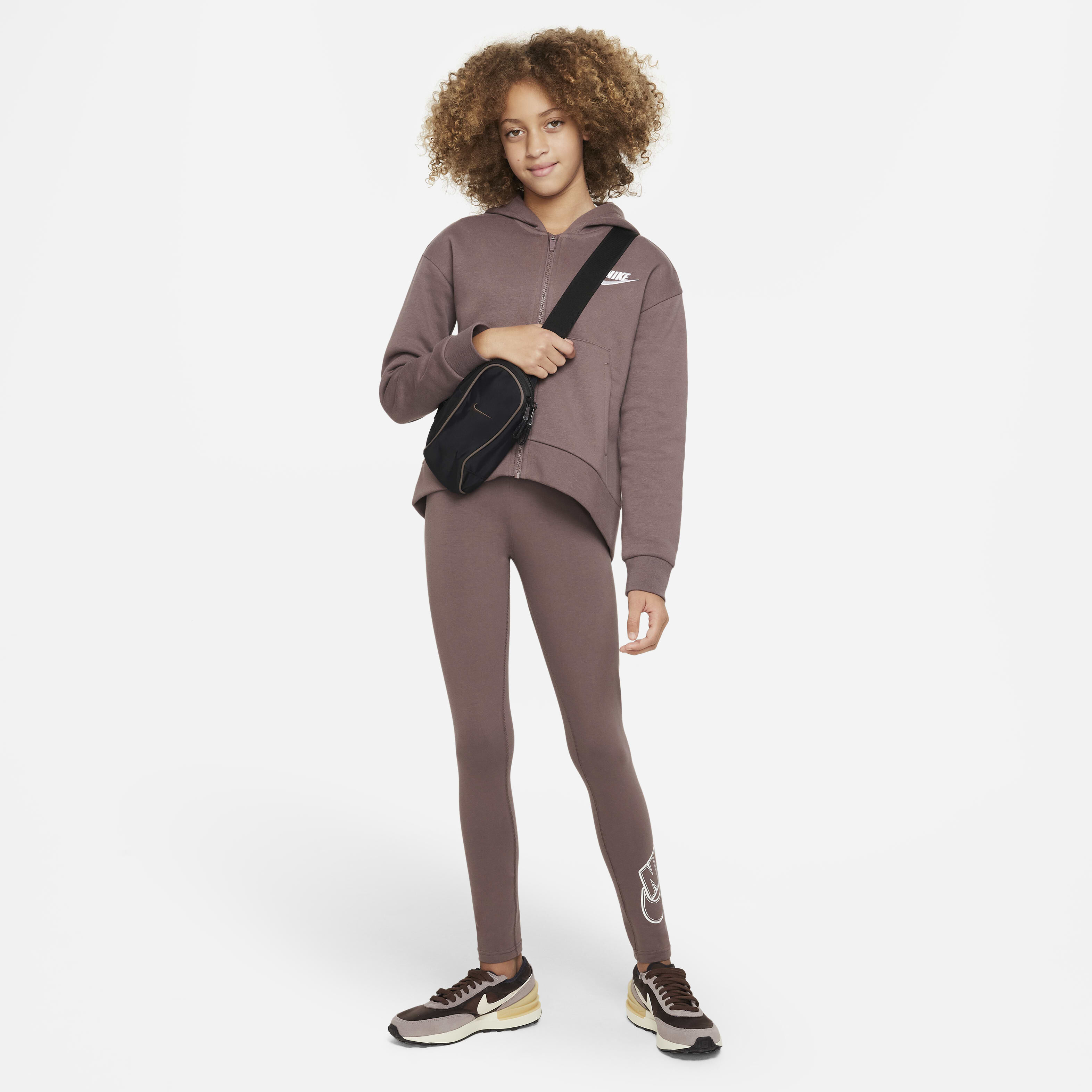 نايكي سبورتسوير فيفوريتس image number 3