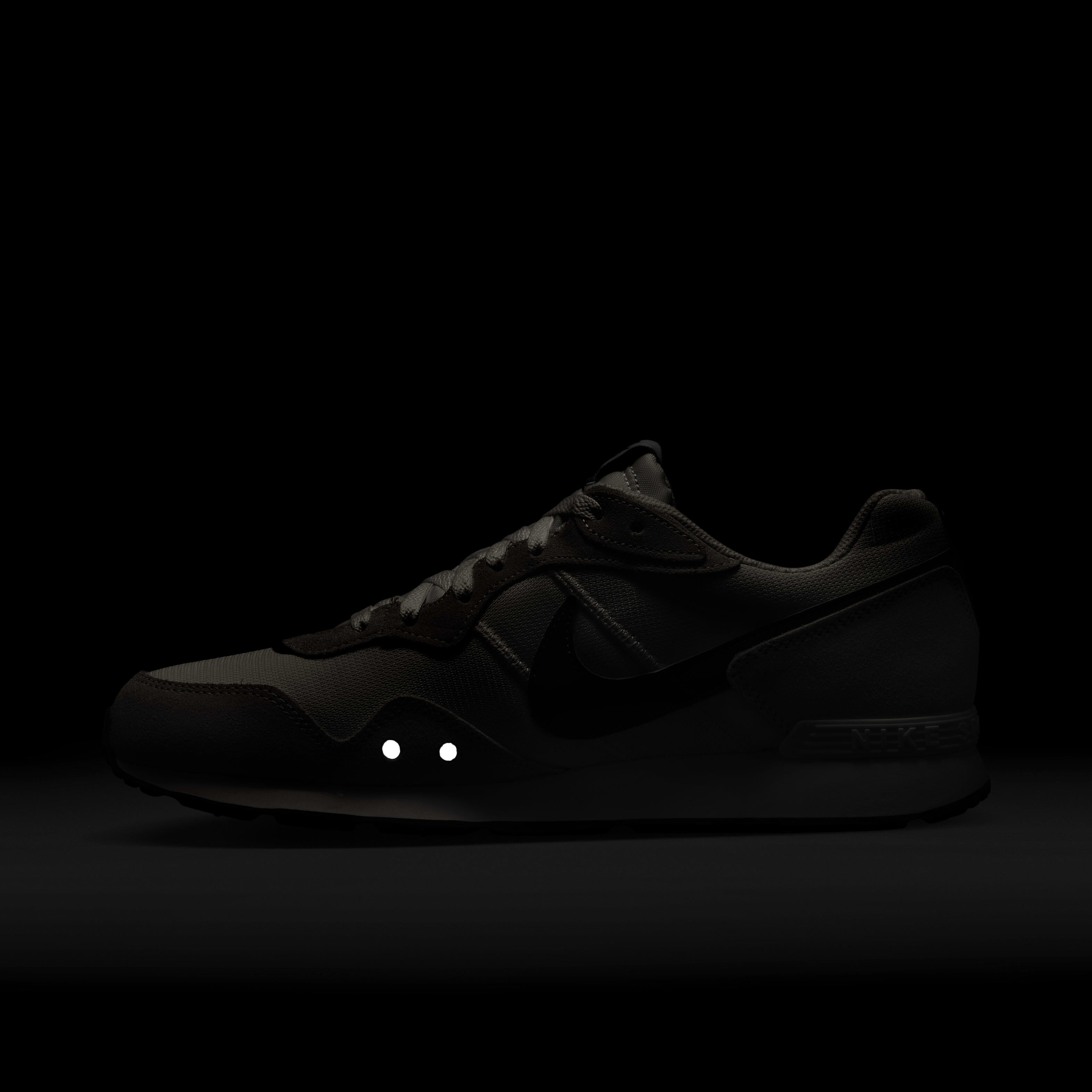 نايكي فينشر رانر image number 11