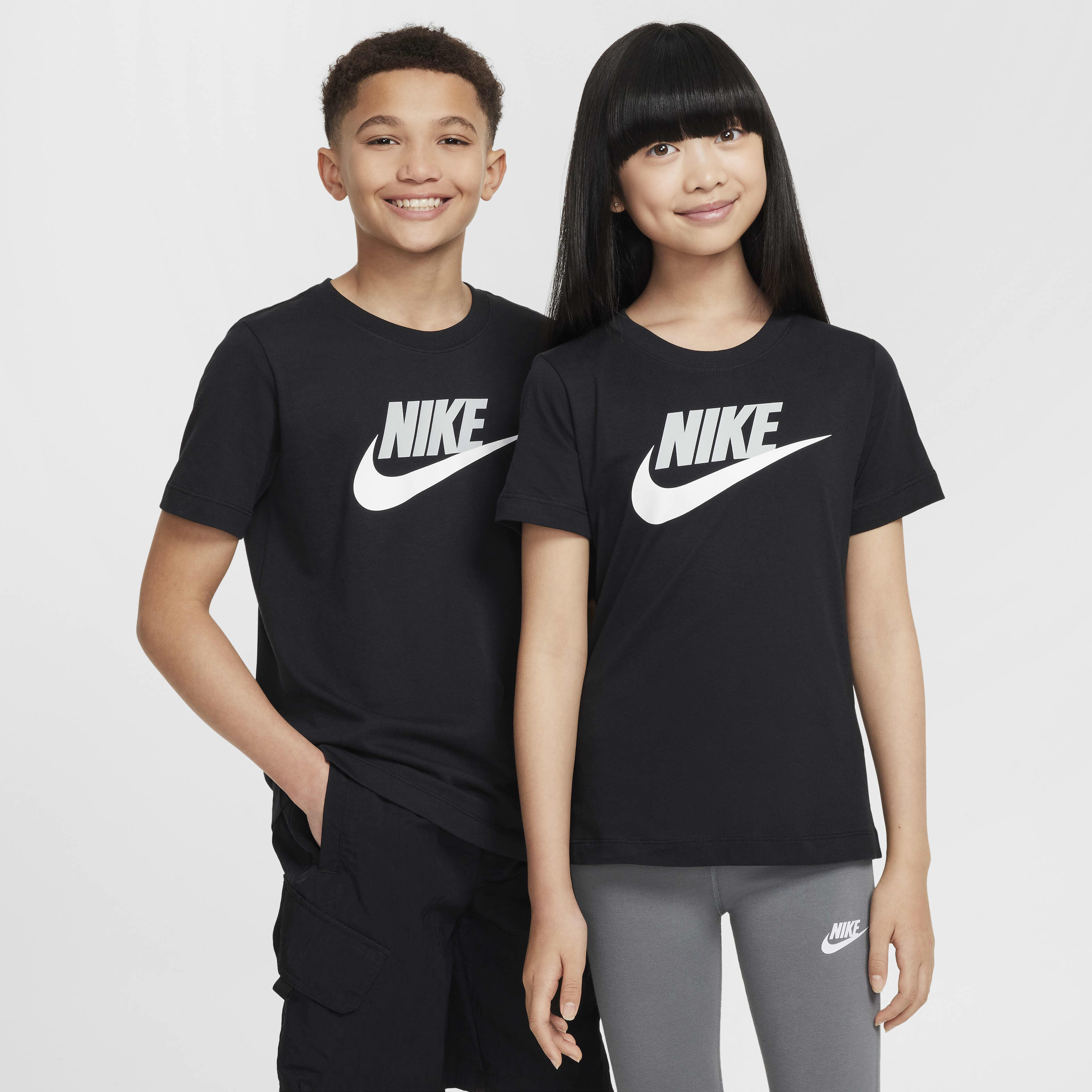 Nike Sportswear image number 0