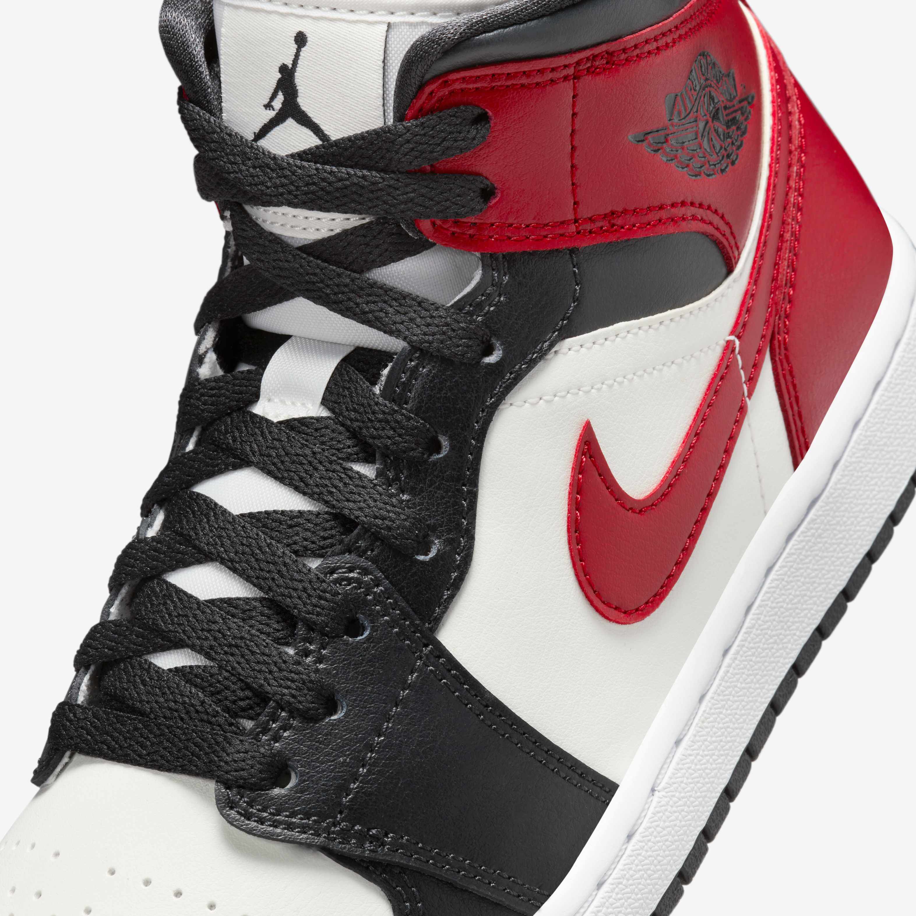 Air Jordan 1 Mid image number 6