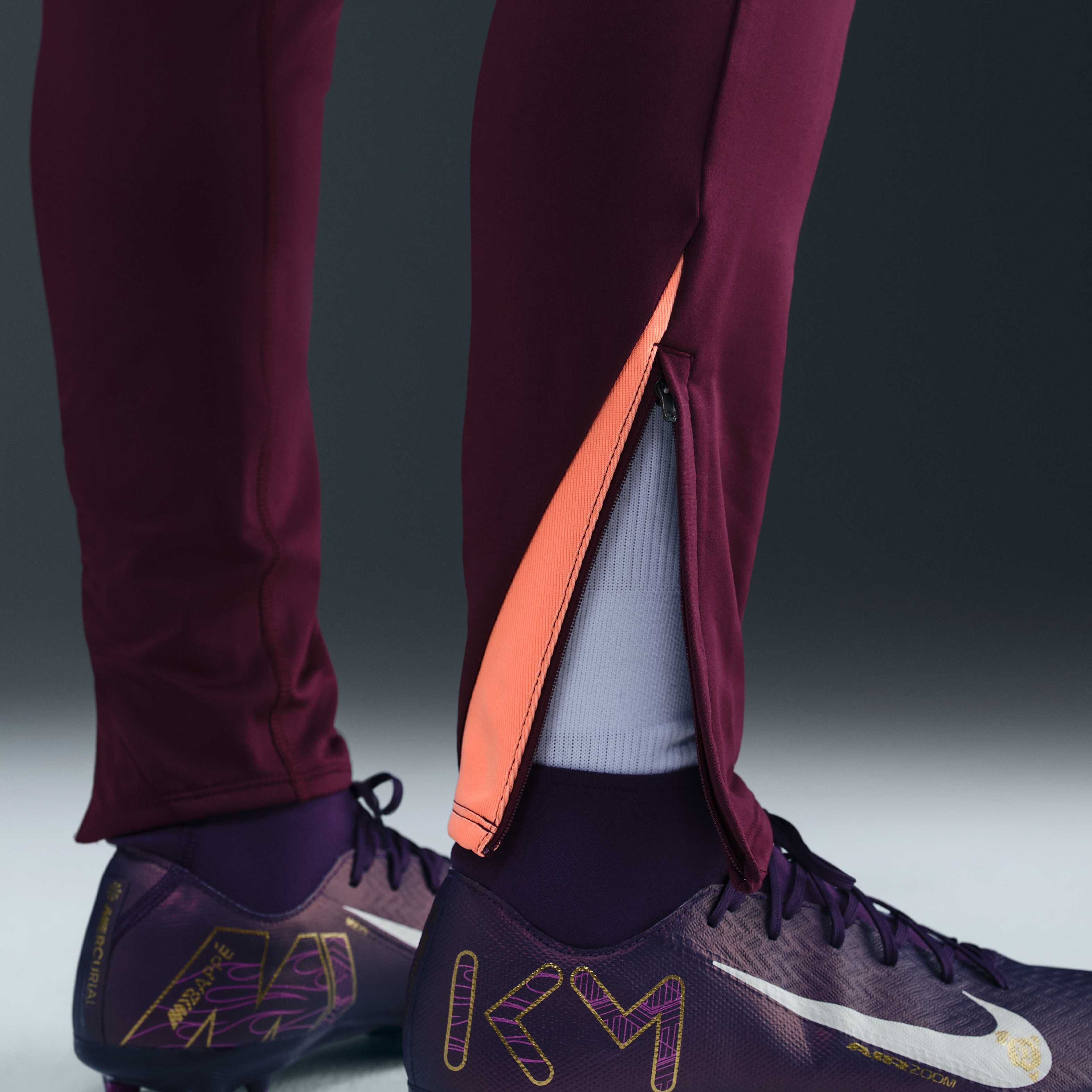 Nike Strike image number 5