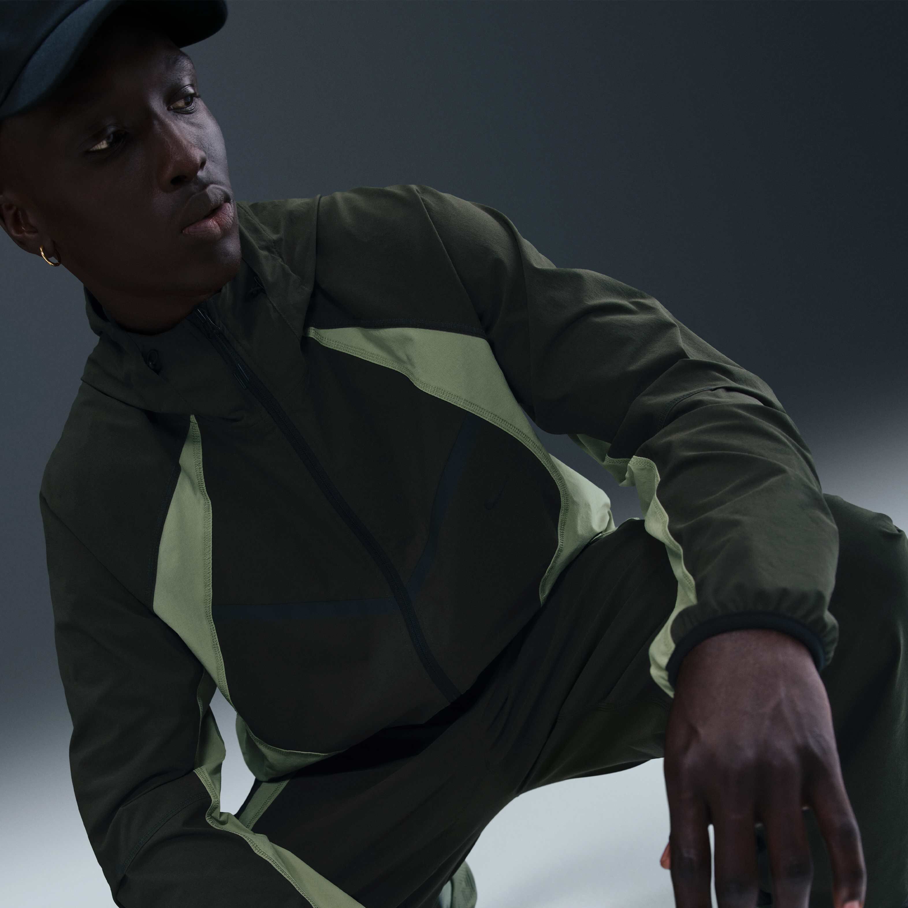 نايكي تك image number 2