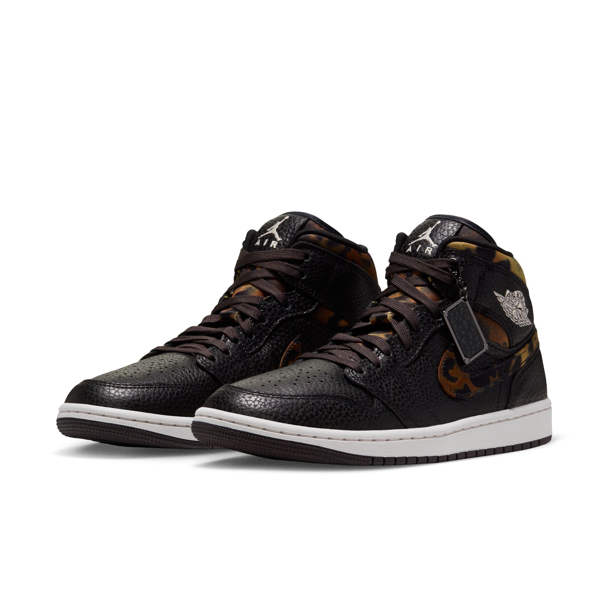 Air Jordan 1 Mid SE image number 2