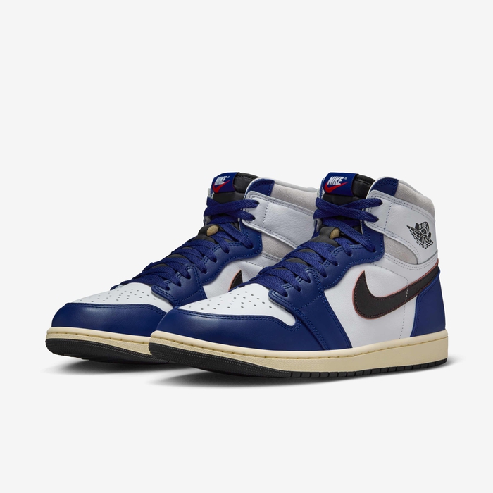 Air Jordan 1 Retro High OG image number 4 Air Jordan 1 Retro High OG image number 4