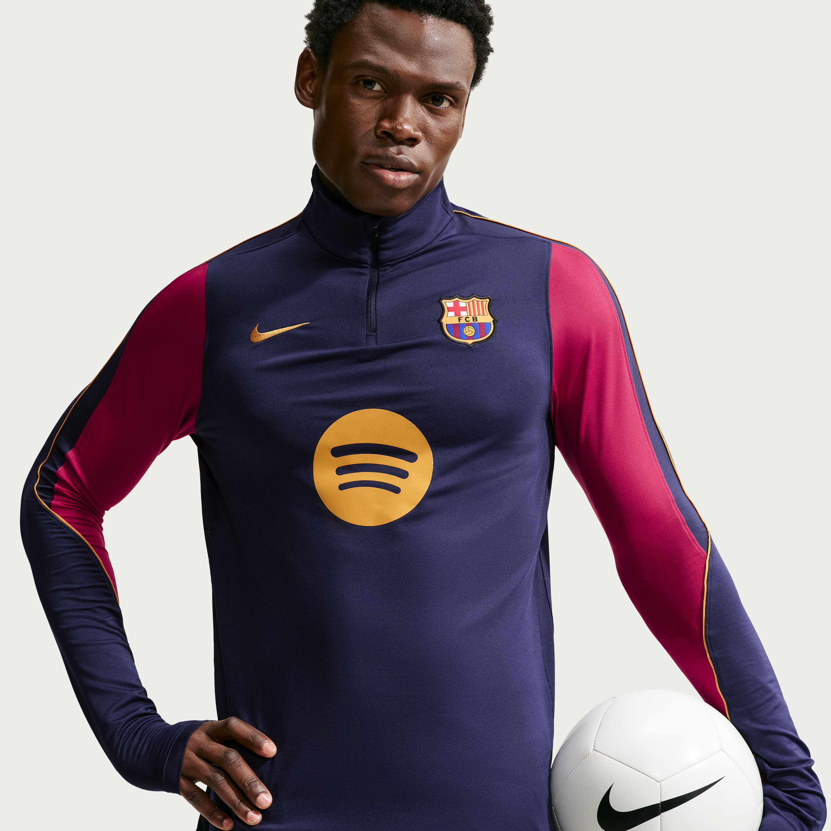 برشلونة سترايك image number 5