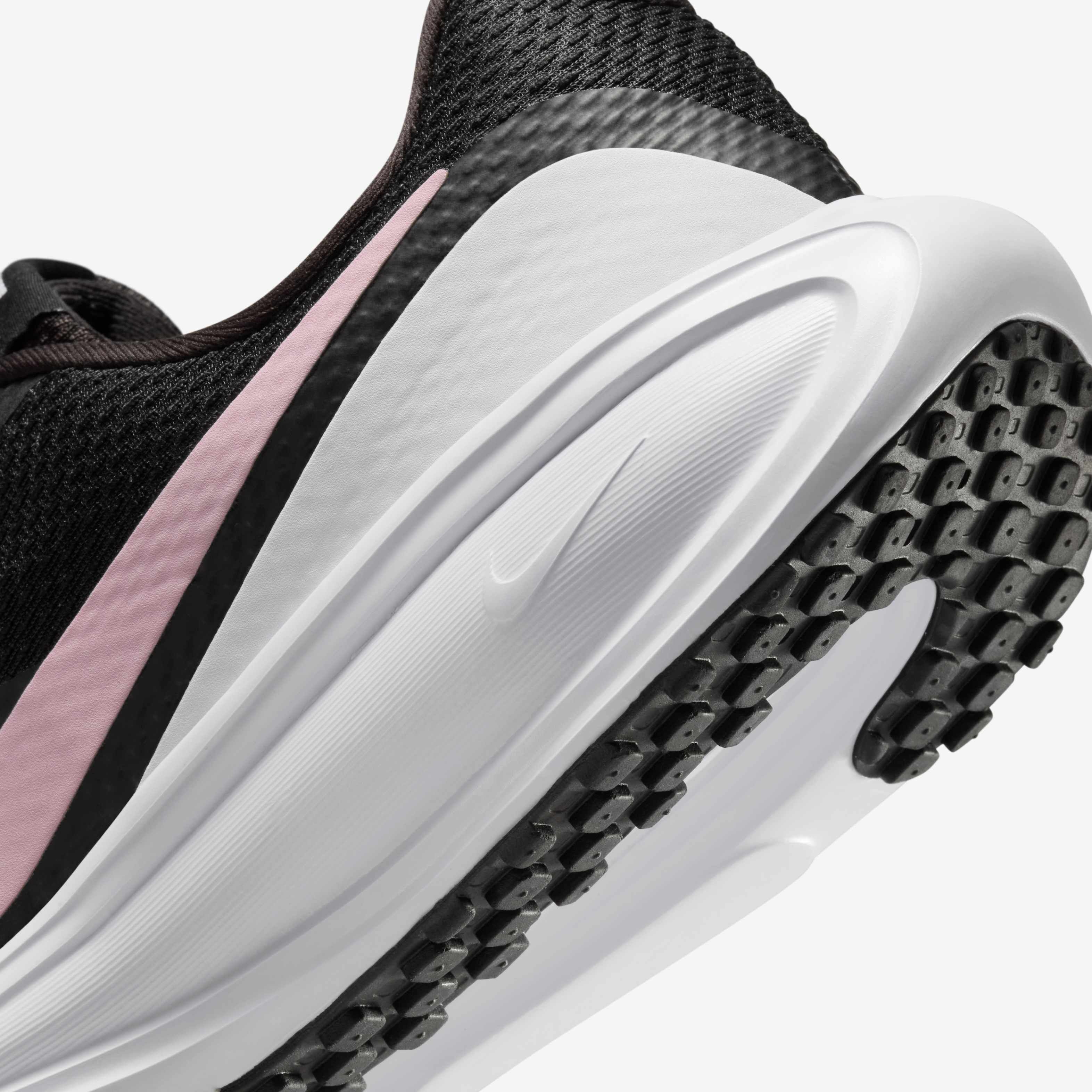 Nike Revolution 8 image number 7