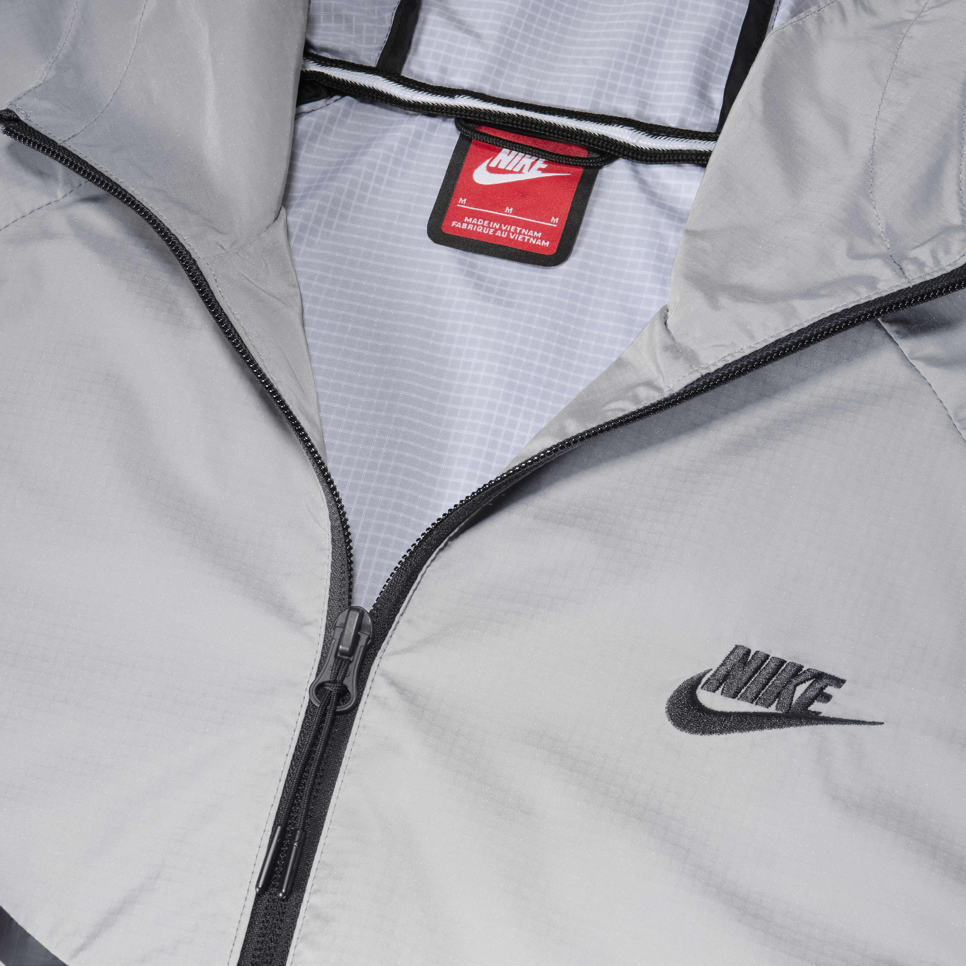 Buy Nike Tech Men s Woven Flash Jacket Nike Qatar Official