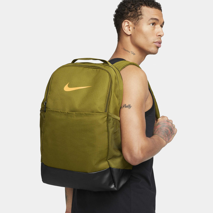 nike brasilia 7 backpack cheap Desert Khaki Medium textured mark with the soft sheen of real stitching Nike USA Wrestling Brasilia 7