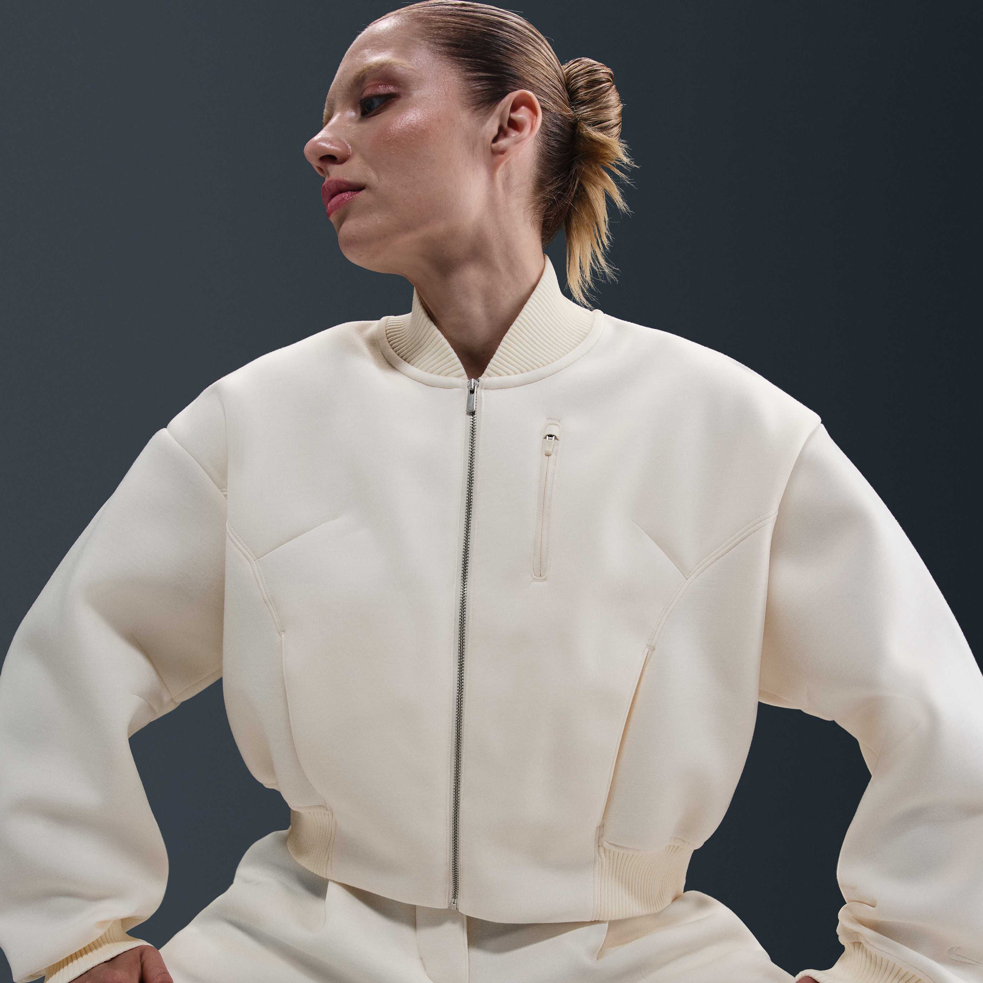 نايكي سبورتسوير مودرن فليس image number 2