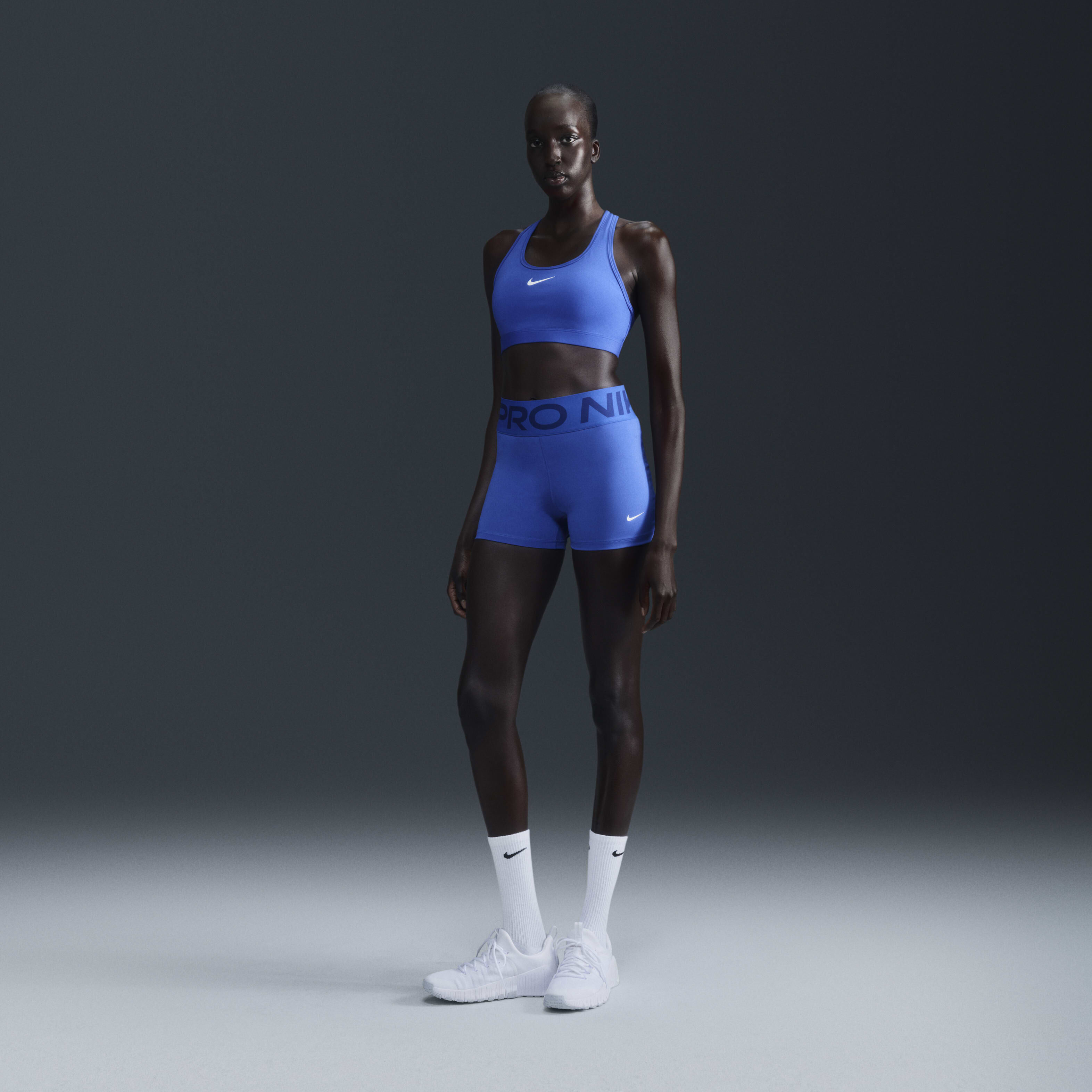 Nike Swoosh Medium-Support image number 3