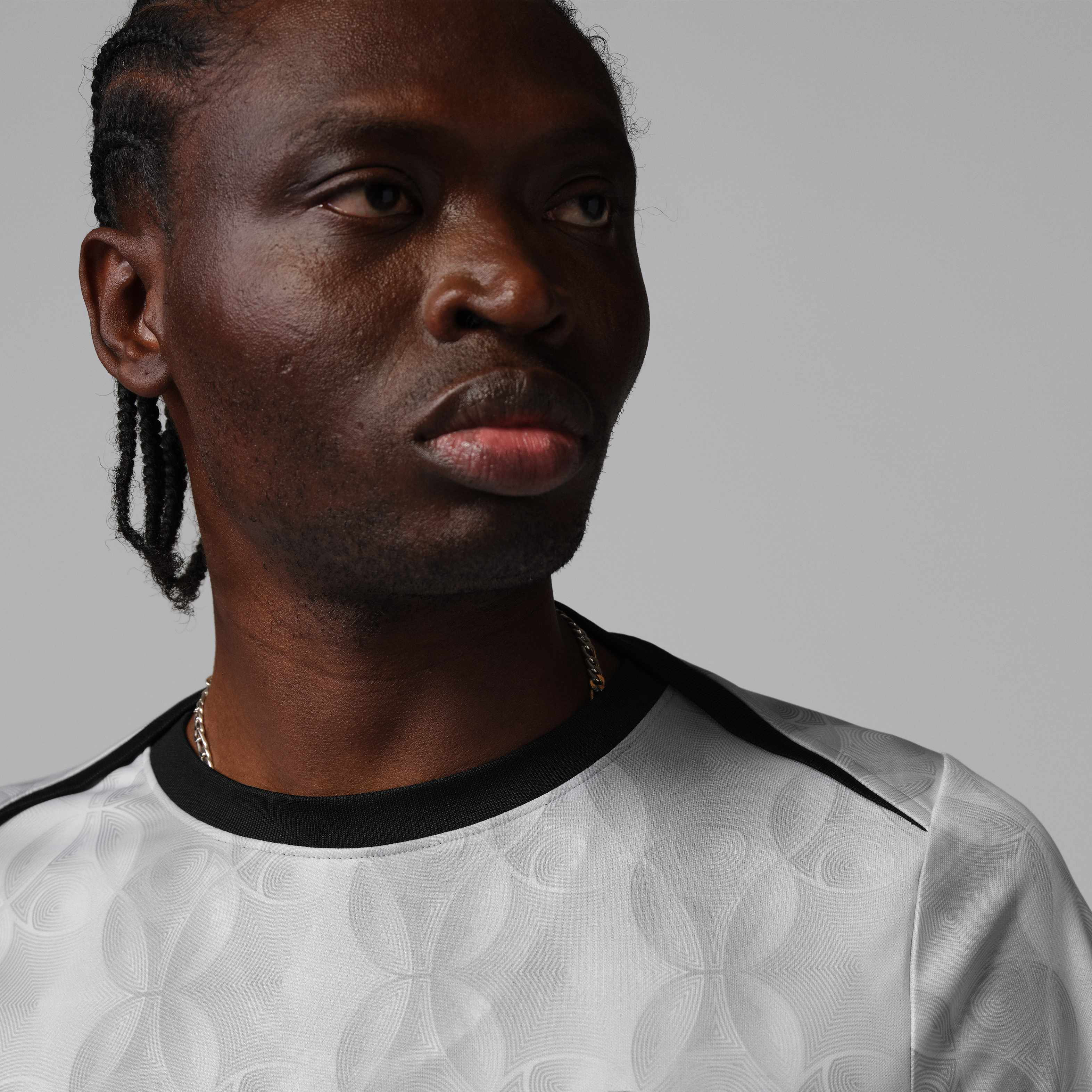 Paris Saint-Germain Academy Pro Night Edition image number 2