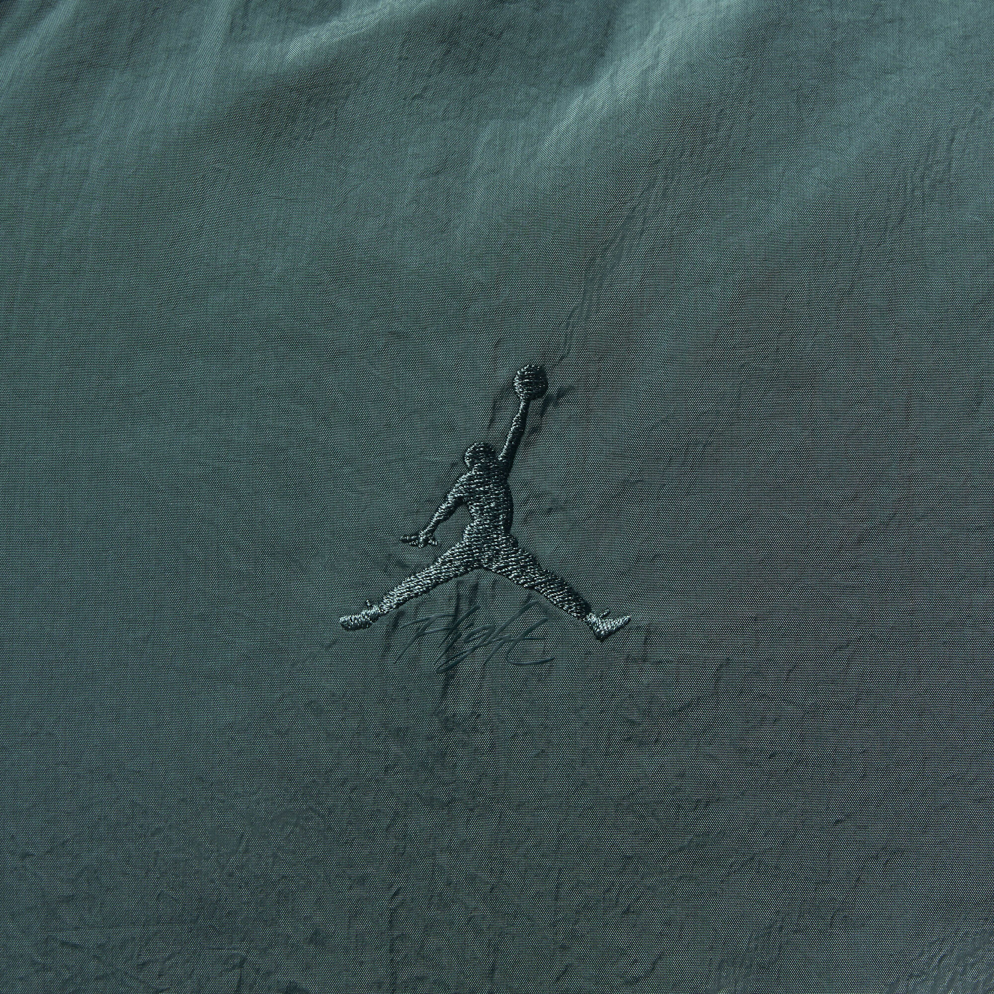 Zoom image