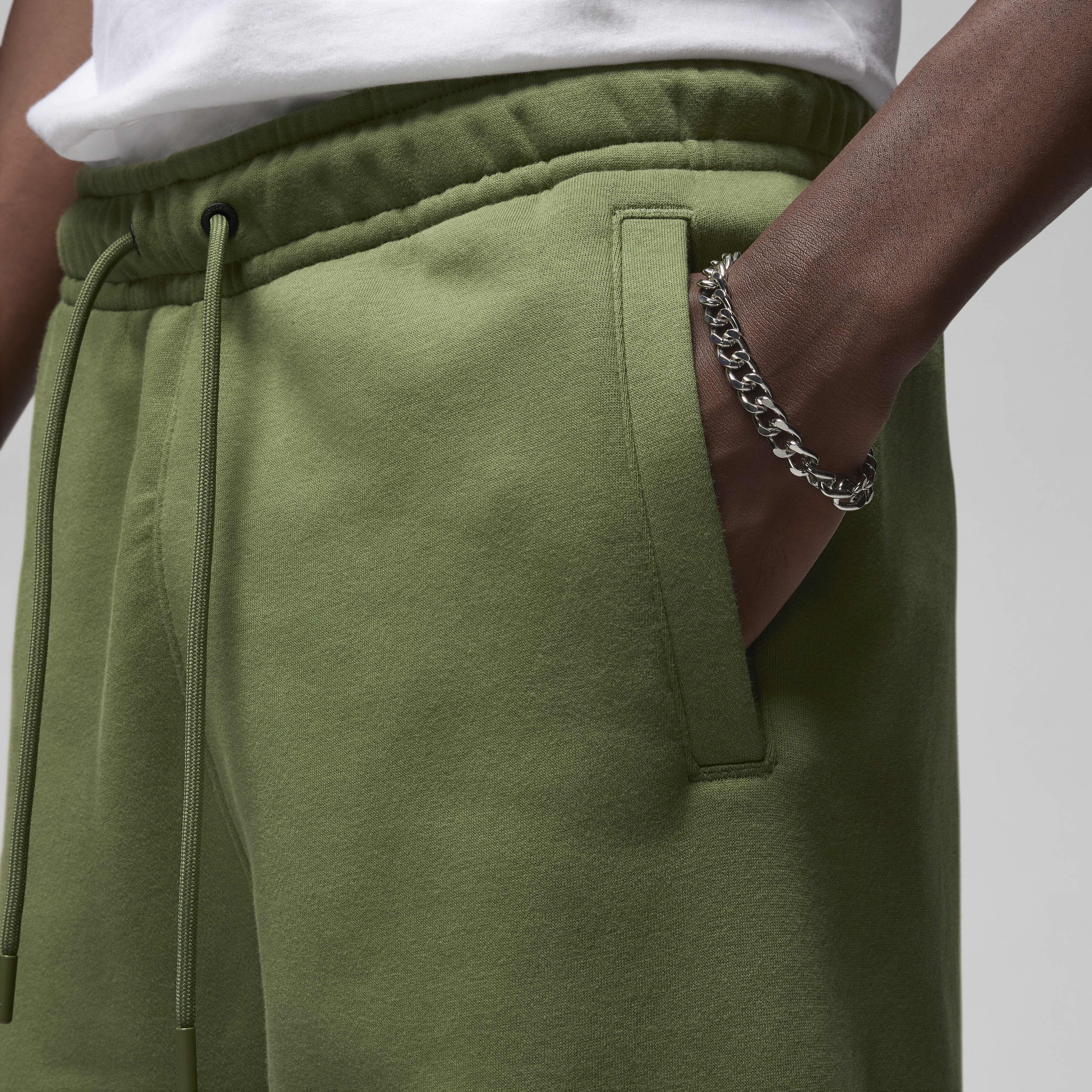 Jordan Essentials image number 2