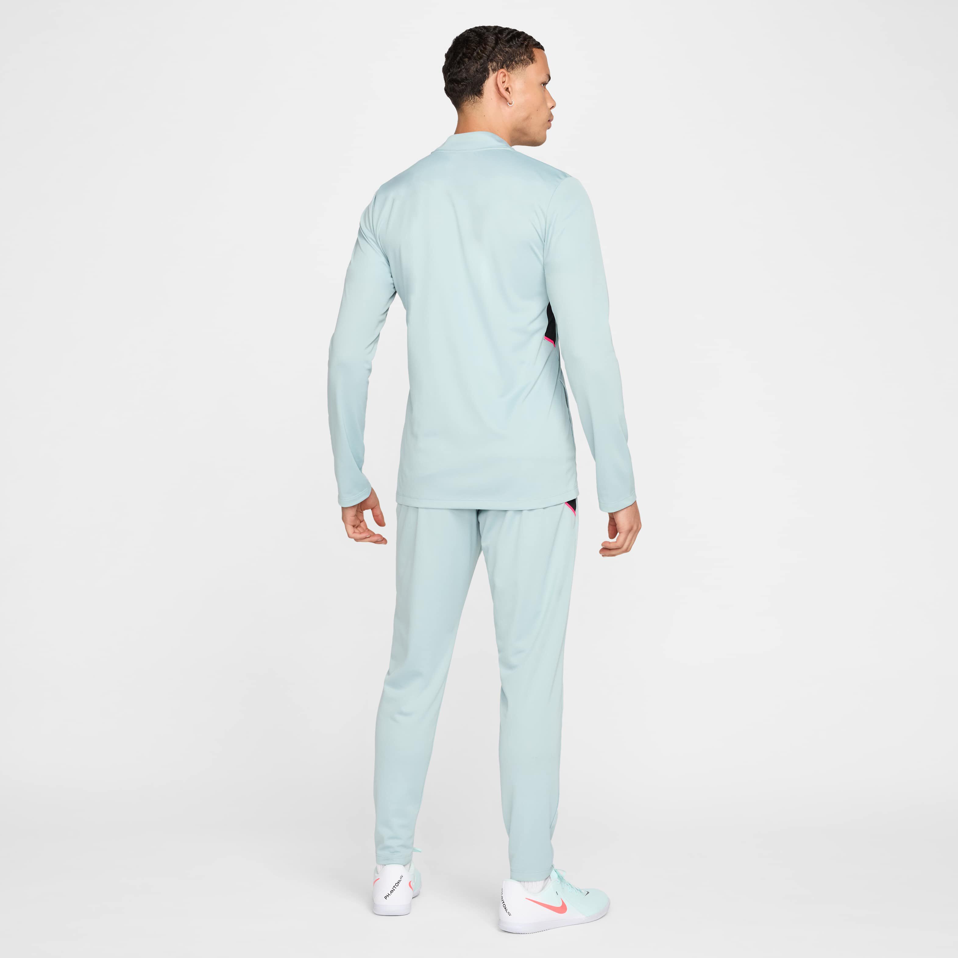 نايكي أكاديمي image number 1