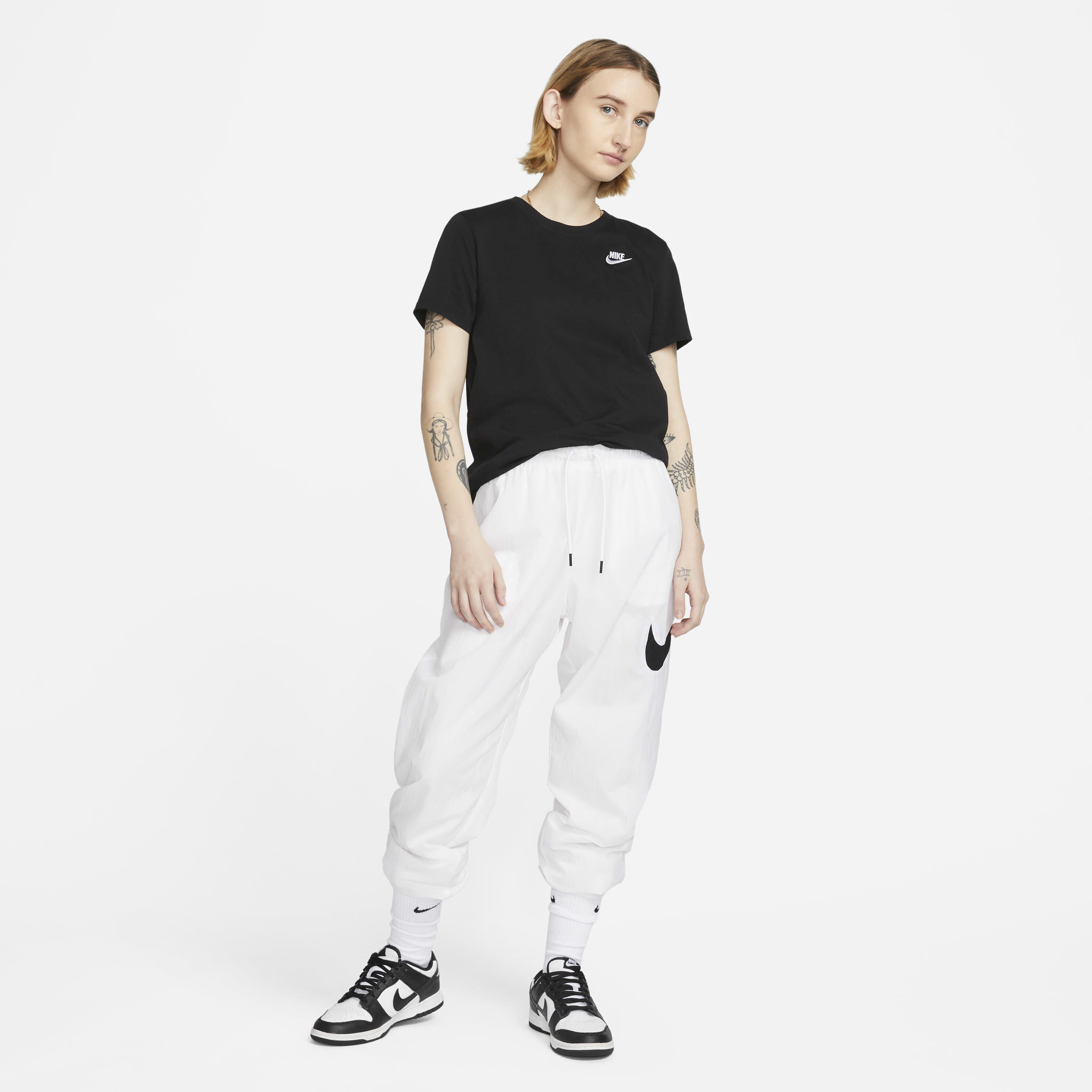 Nike Sportswear Club Essentials image number 3