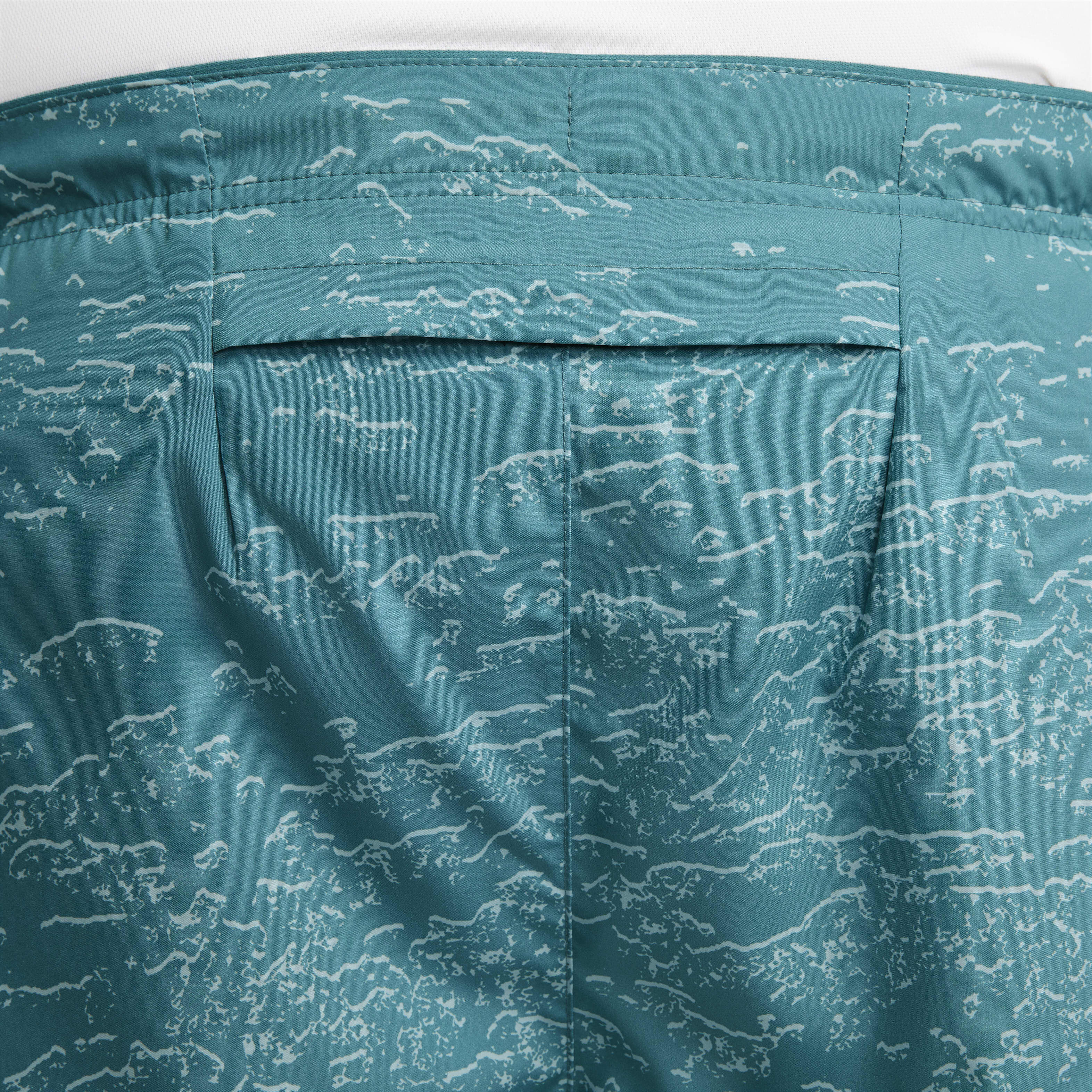 Nike Dri-FIT Run Division Challenger image number 15