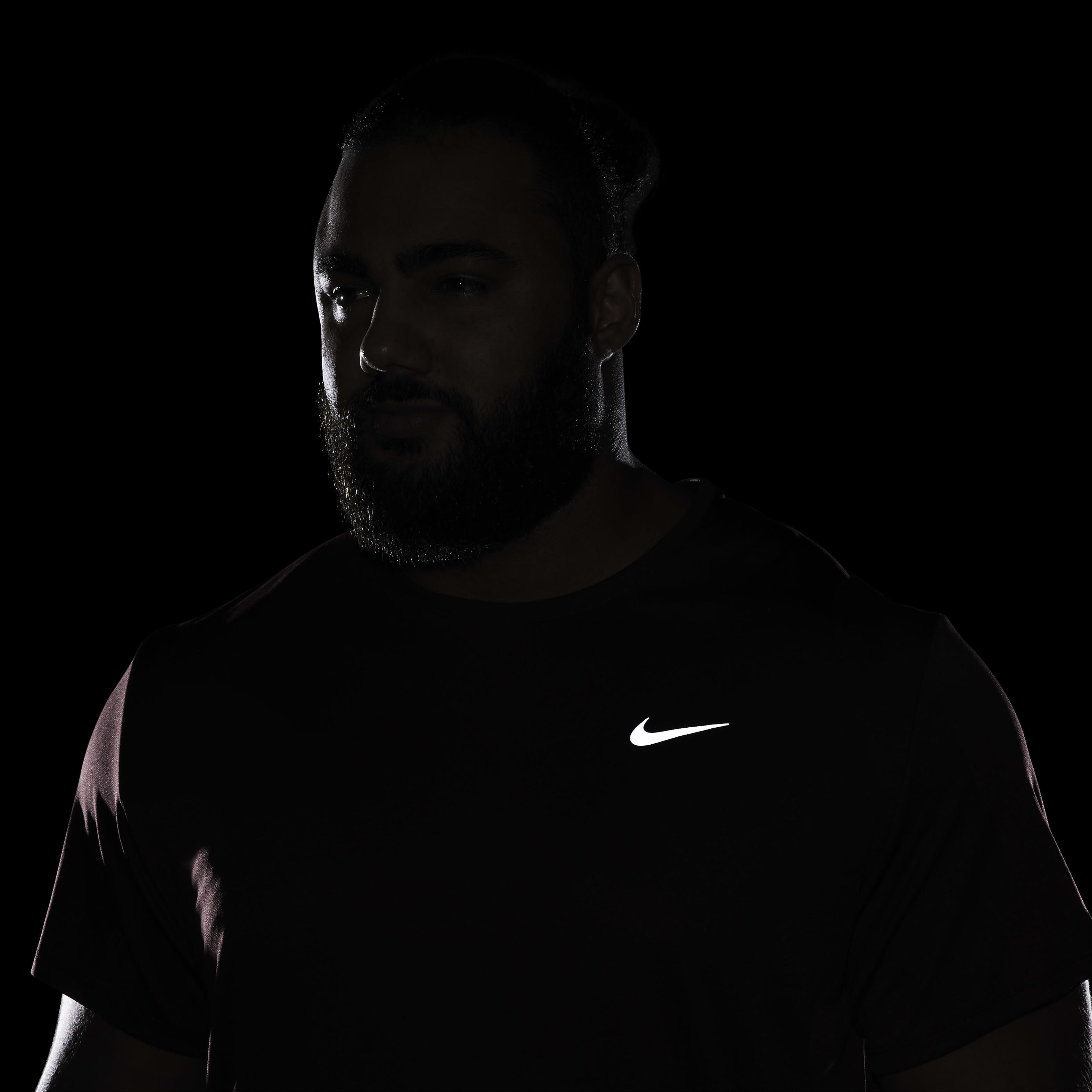 نايكي ميلر image number 11