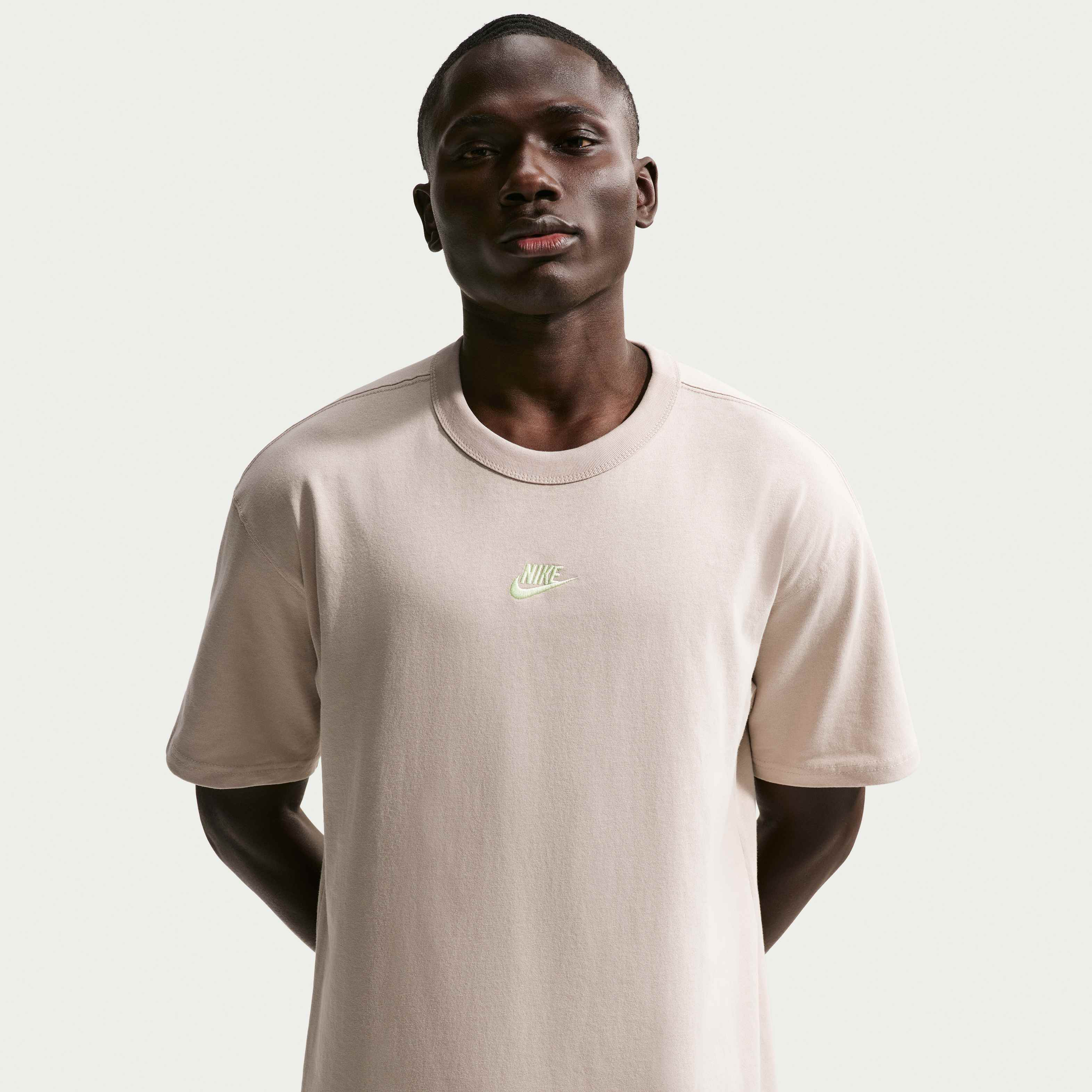 Nike Sportswear Premium Essentials image number 0
