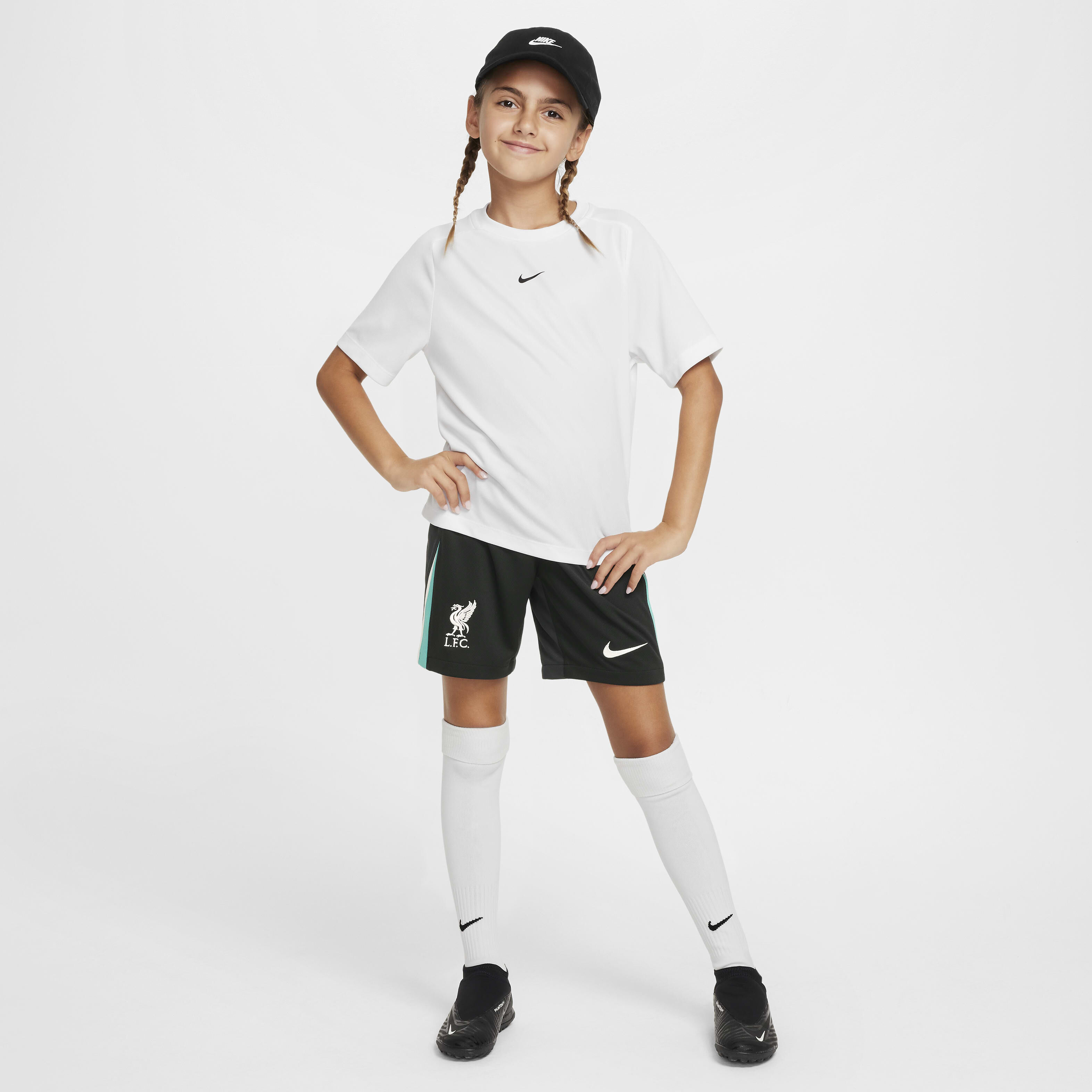 Liverpool F.C. 2024/25 Stadium Away image number 5