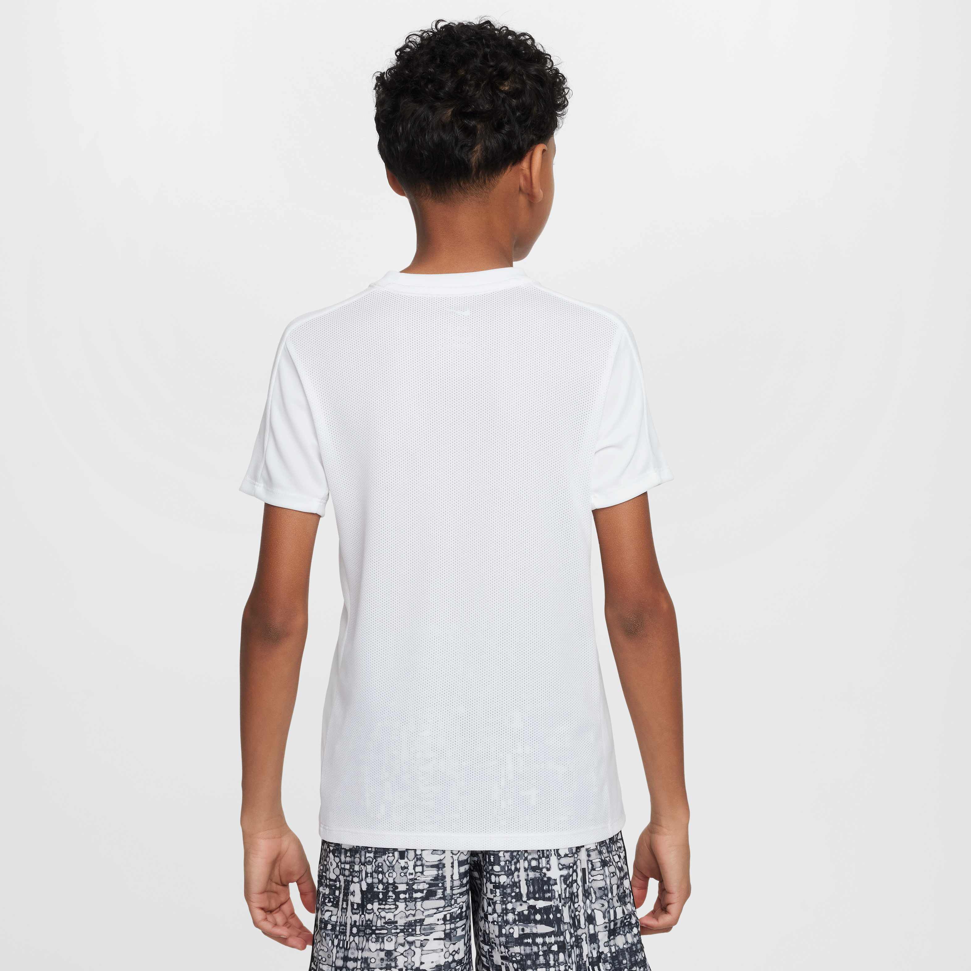 Nike Trophy23 image number 1