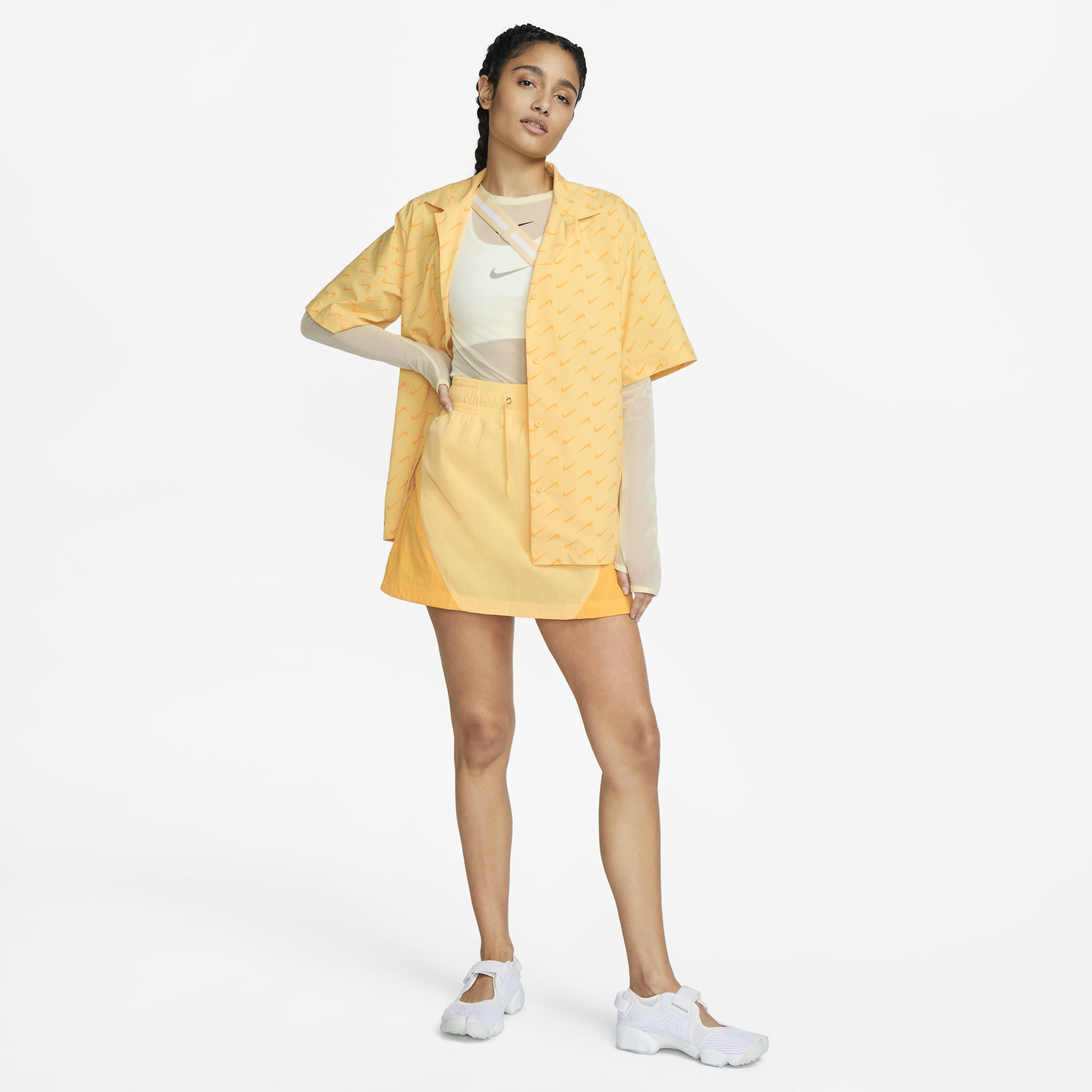 Nike Sportswear Everyday Modern image number 4