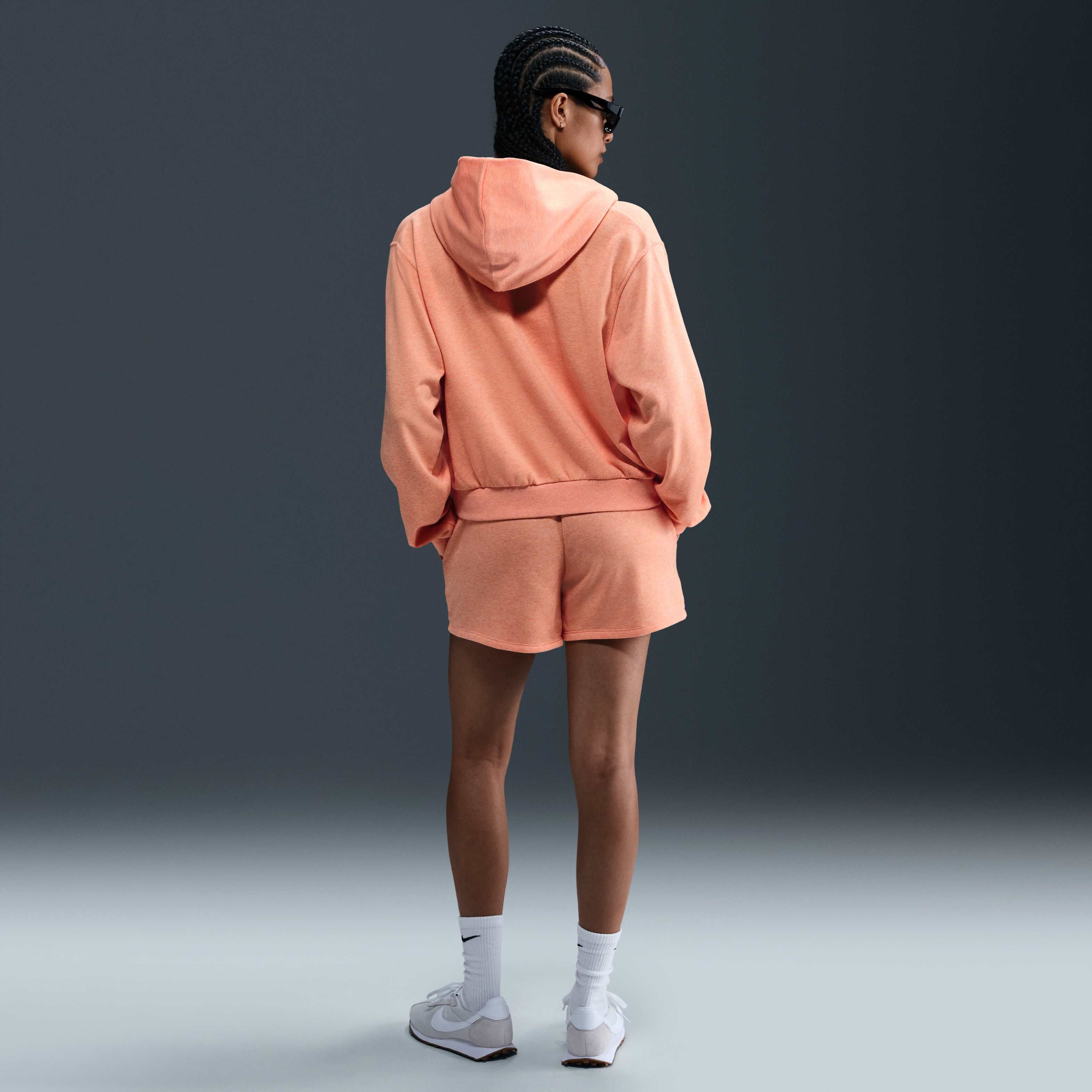 نايكي سبورتسوير تشيل تيري image number 4