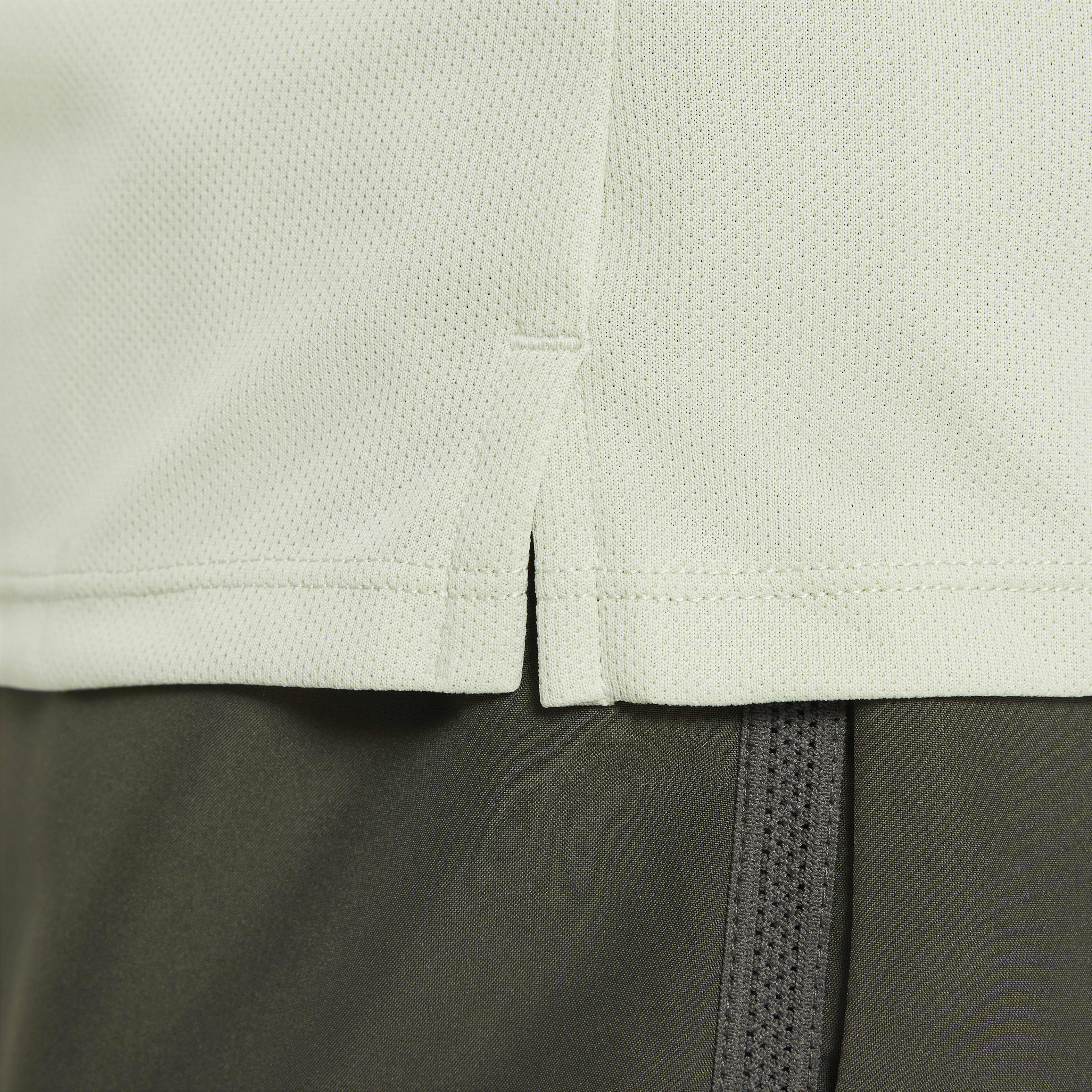 Nike Dri-FIT Miler image number 3