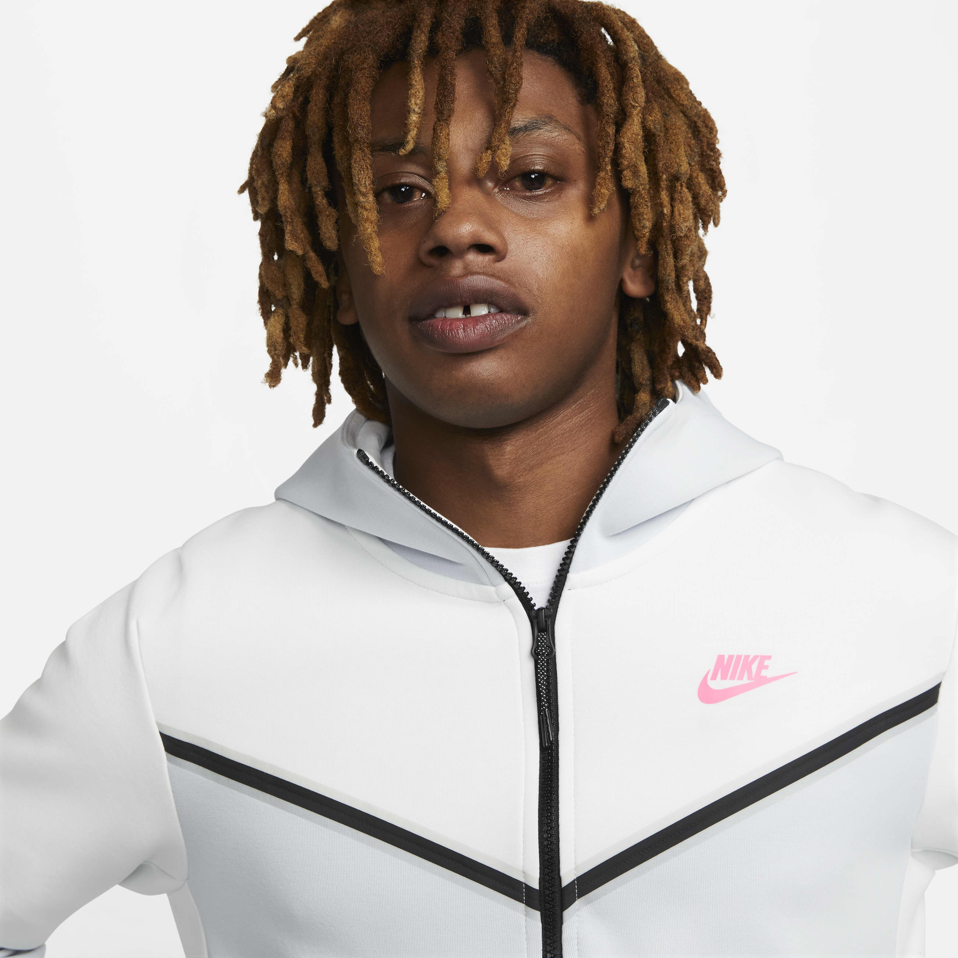 Nike Sportswear Tech Fleece image number 2