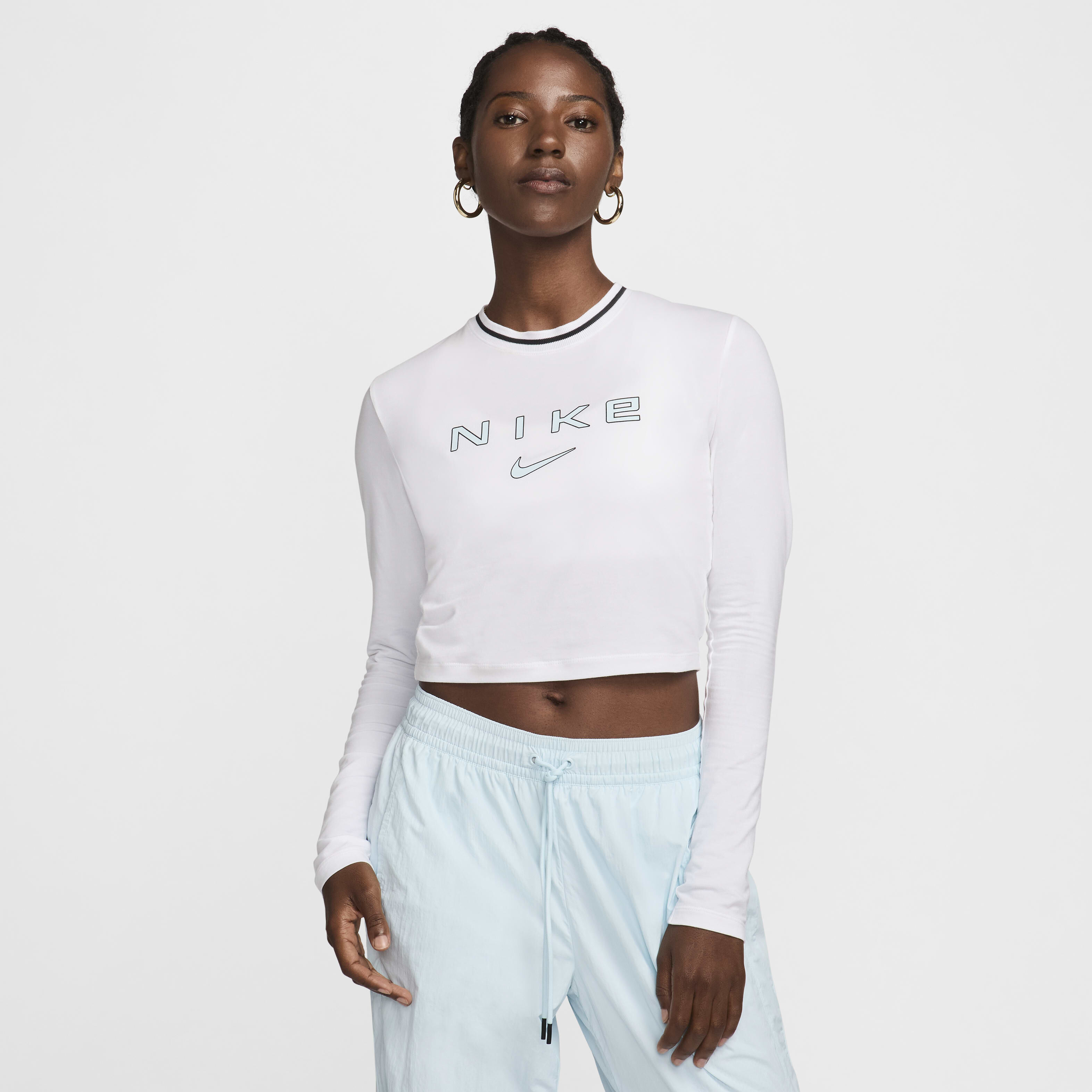 Nike slim fit t shirt women's shop