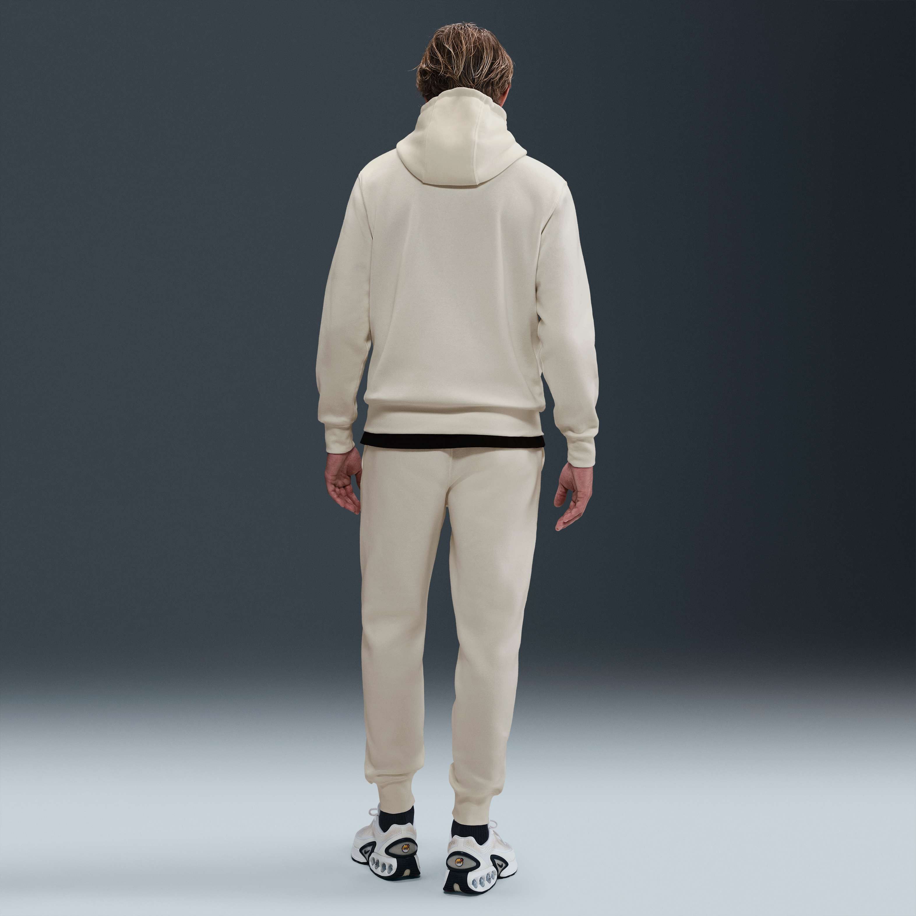 Nike Sportswear Club image number 4