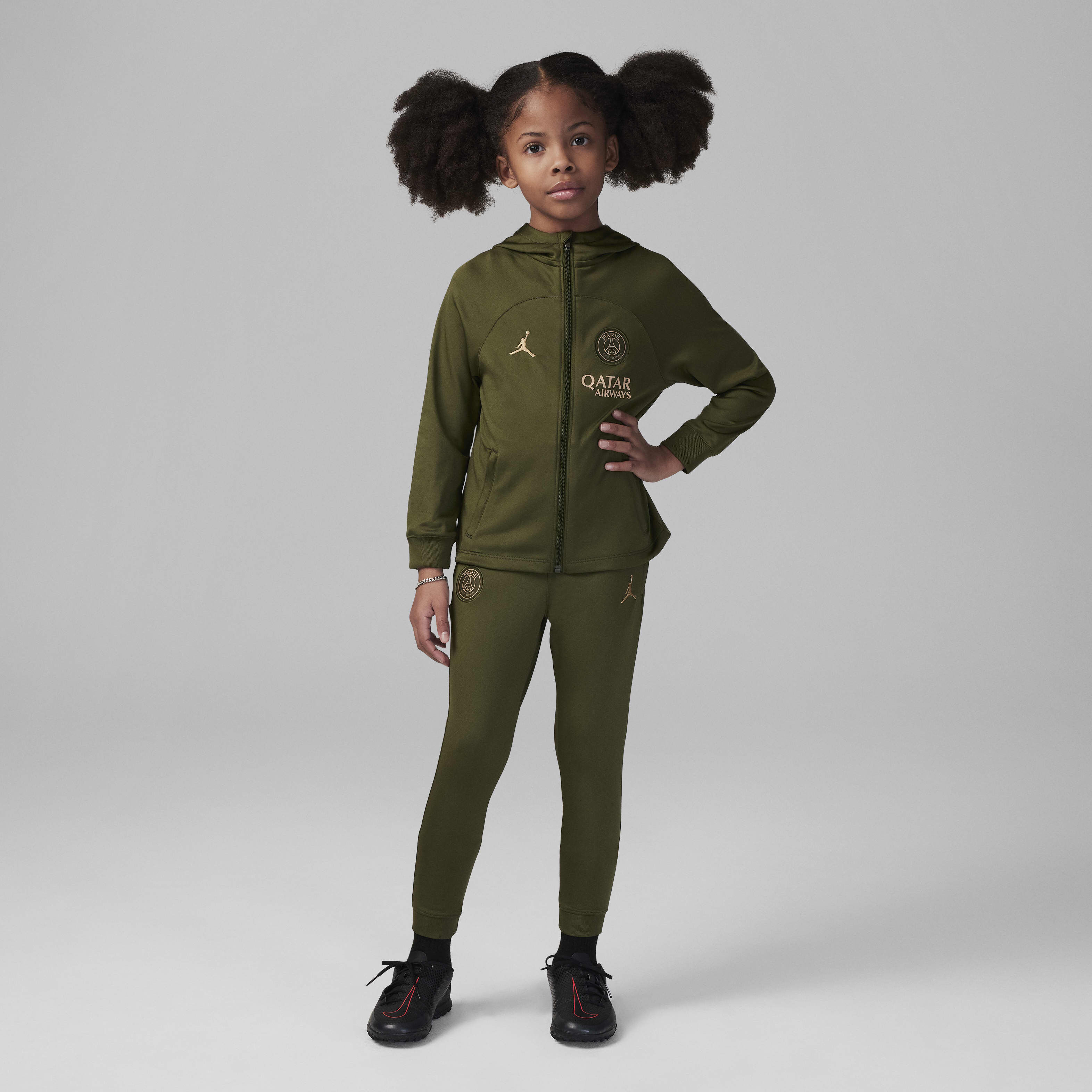 Paris Saint-Germain Strike Fourth image number 0