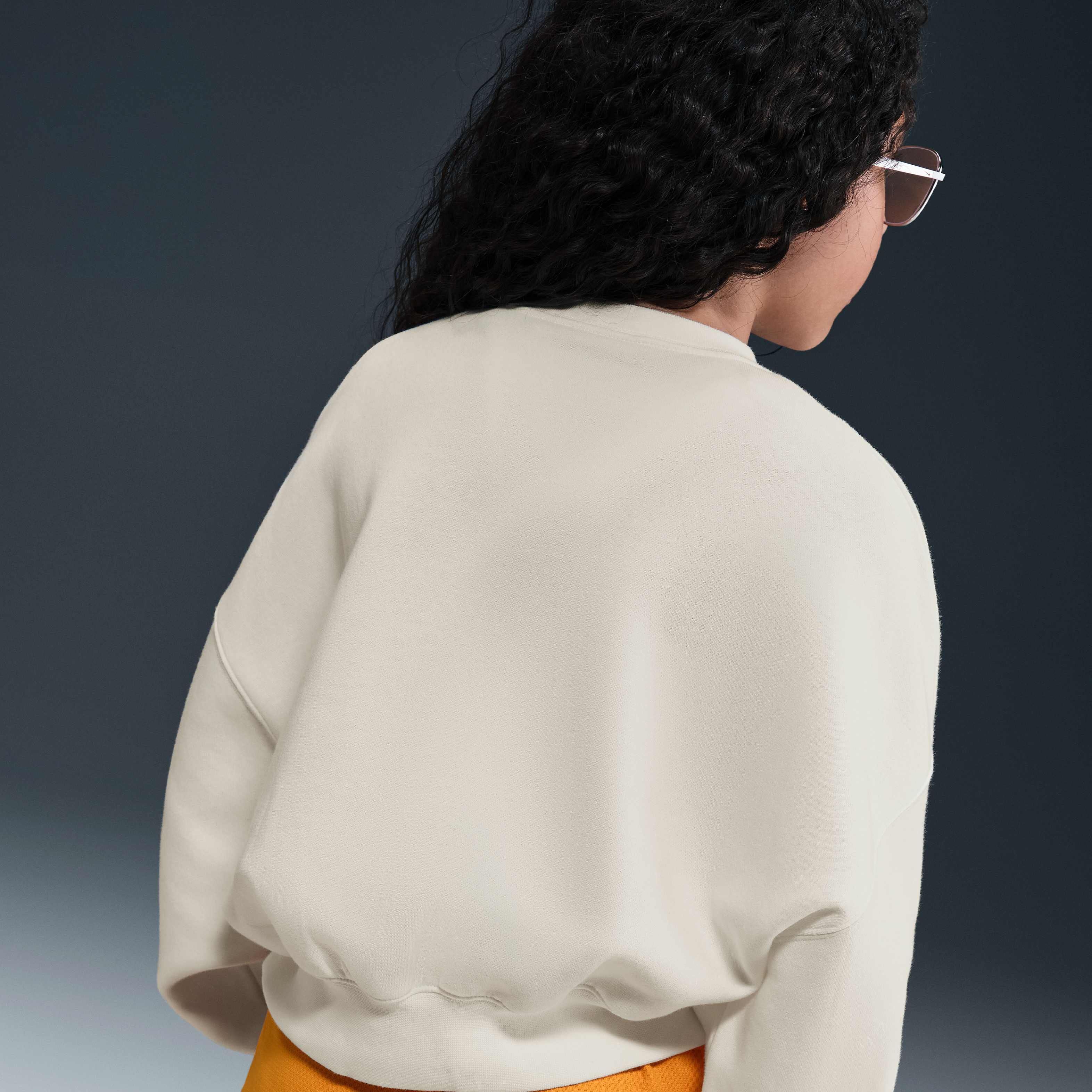 نايكي سبورتسوير image number 1