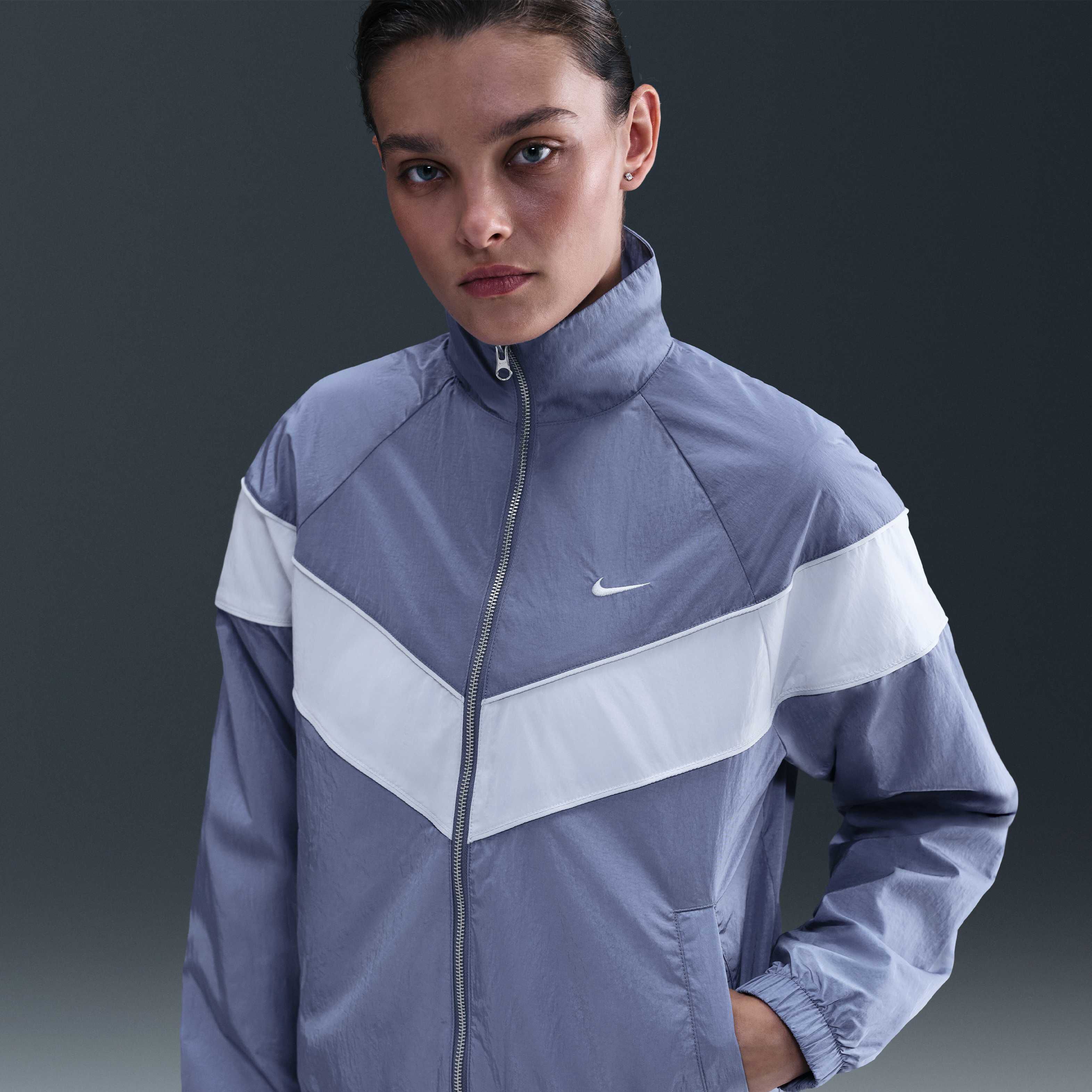 Nike Windrunner image number 0