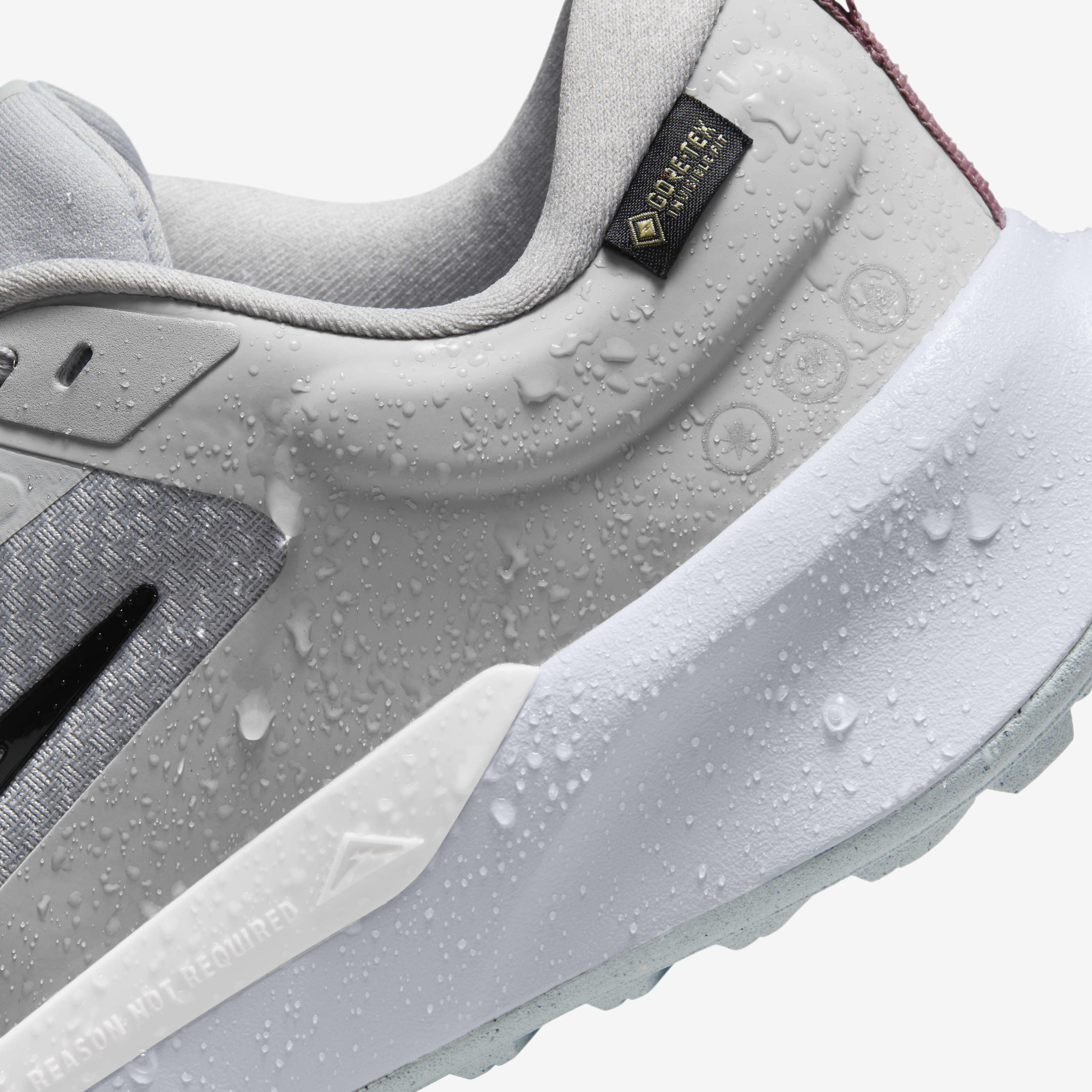 نايكي جونيبر تريل 2 جور-تكس image number 9