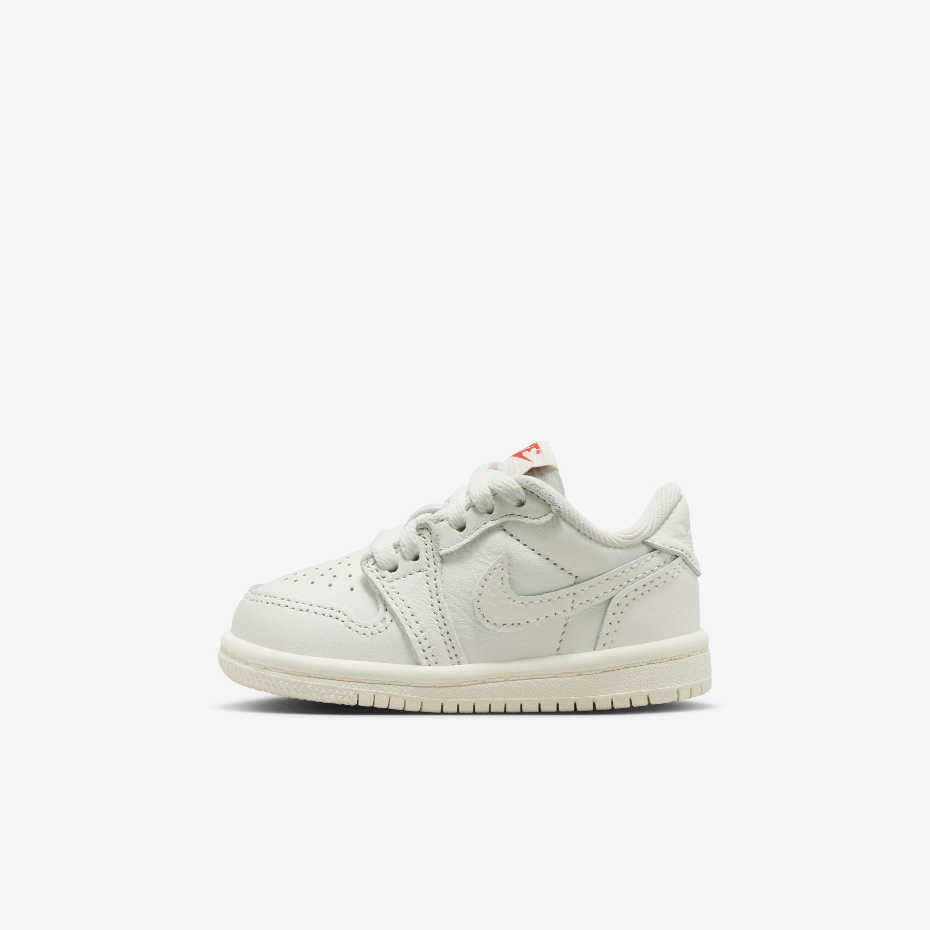 Jordan 1 Retro Low 'Chicago' image number 9