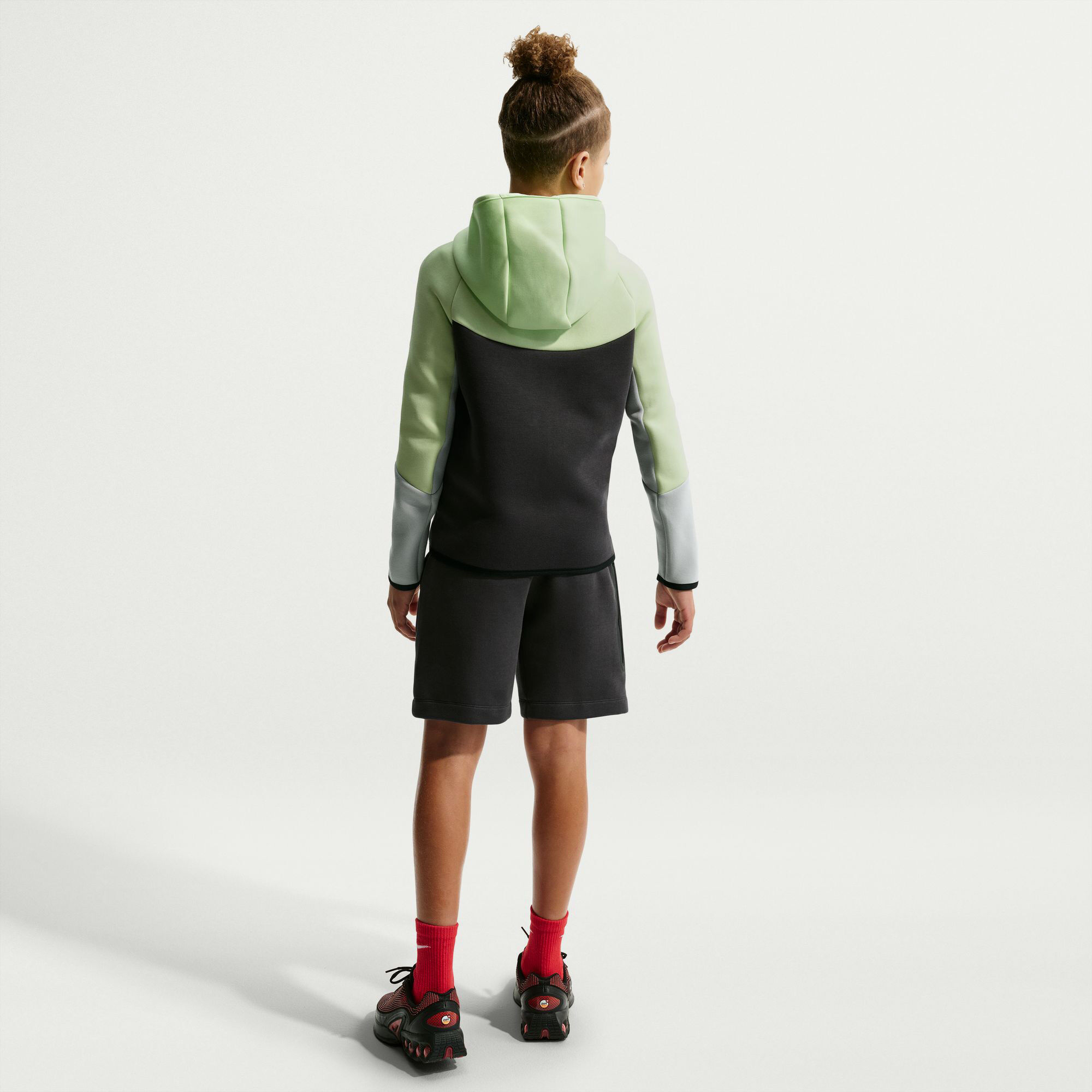 Nike Sportswear Tech Fleece image number 1