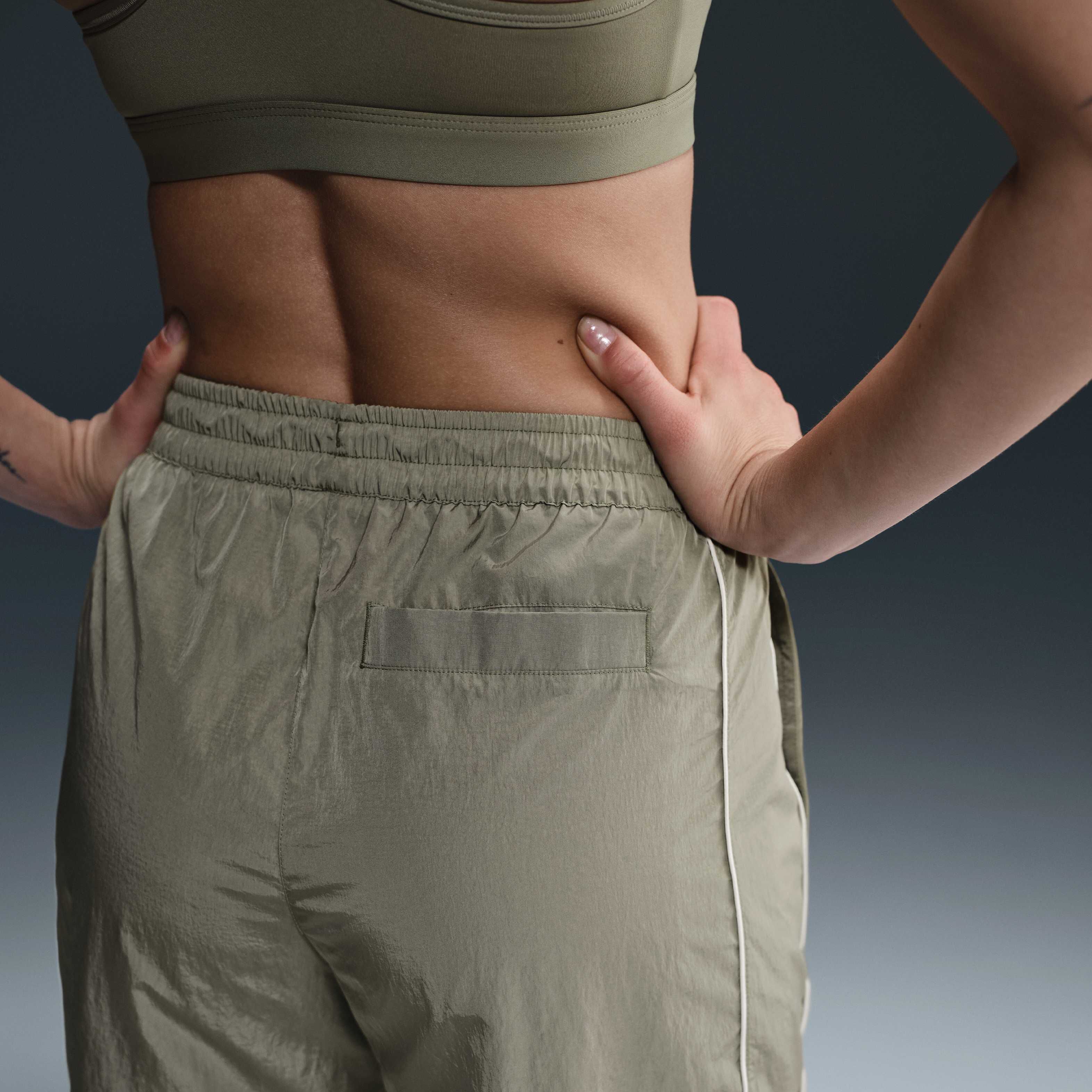 Nike Windrunner image number 2