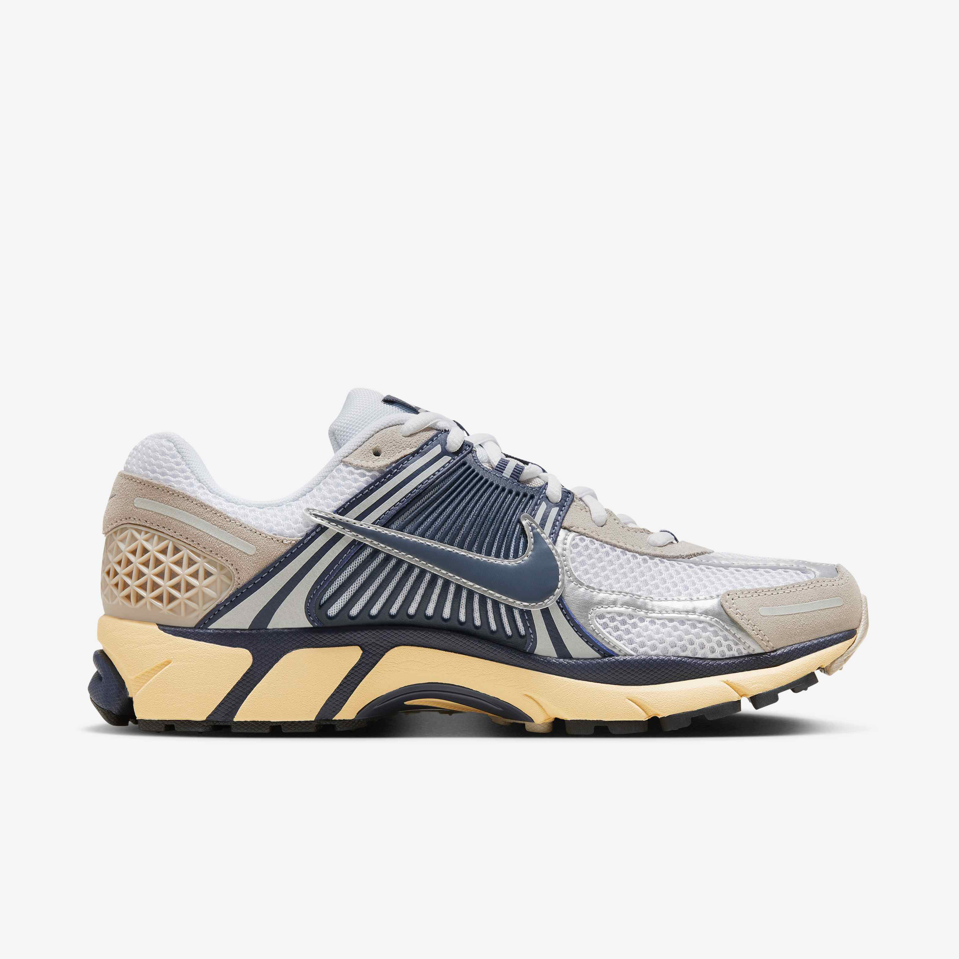 Nike Zoom Vomero 5 image number 3