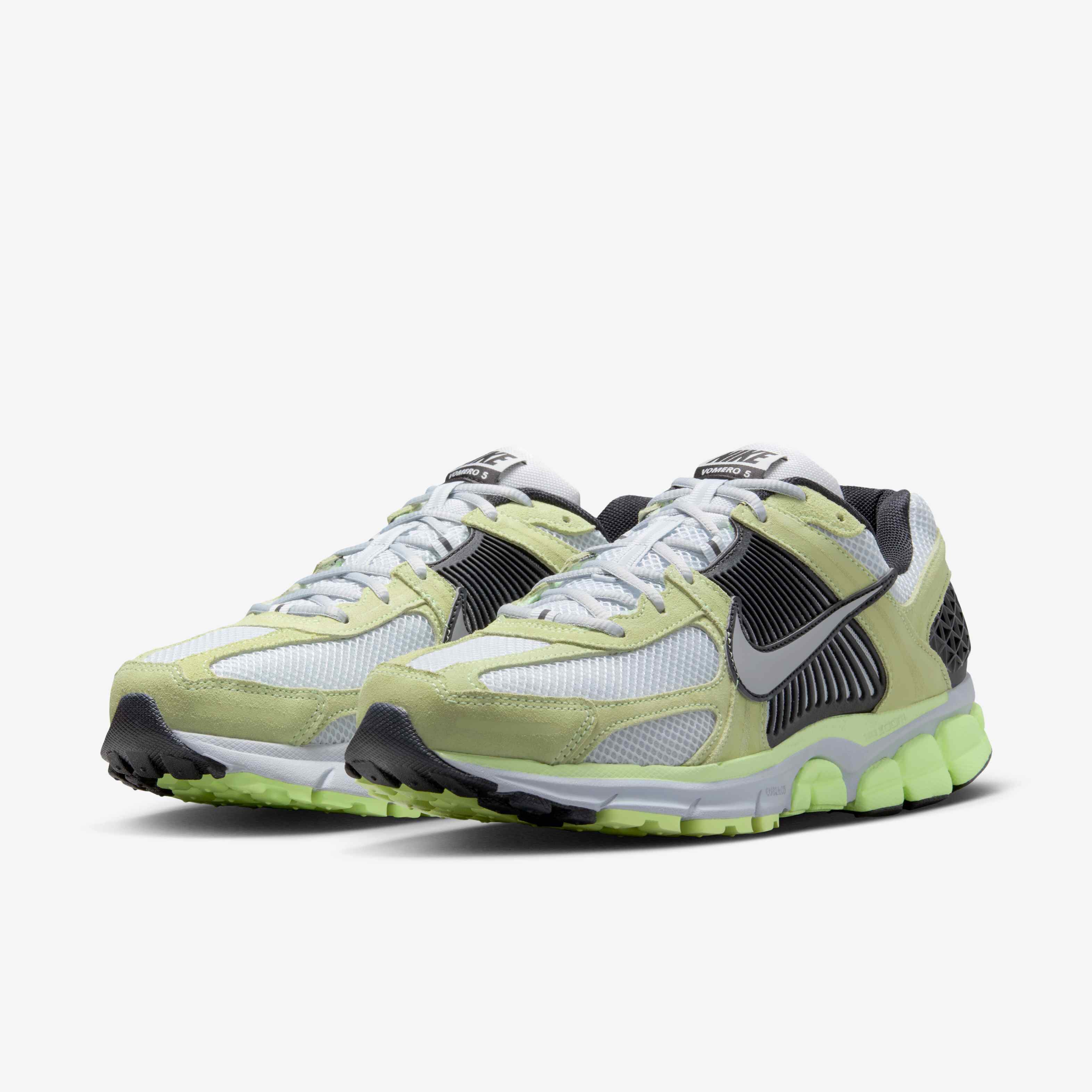 Nike Zoom Vomero 5 image number 4