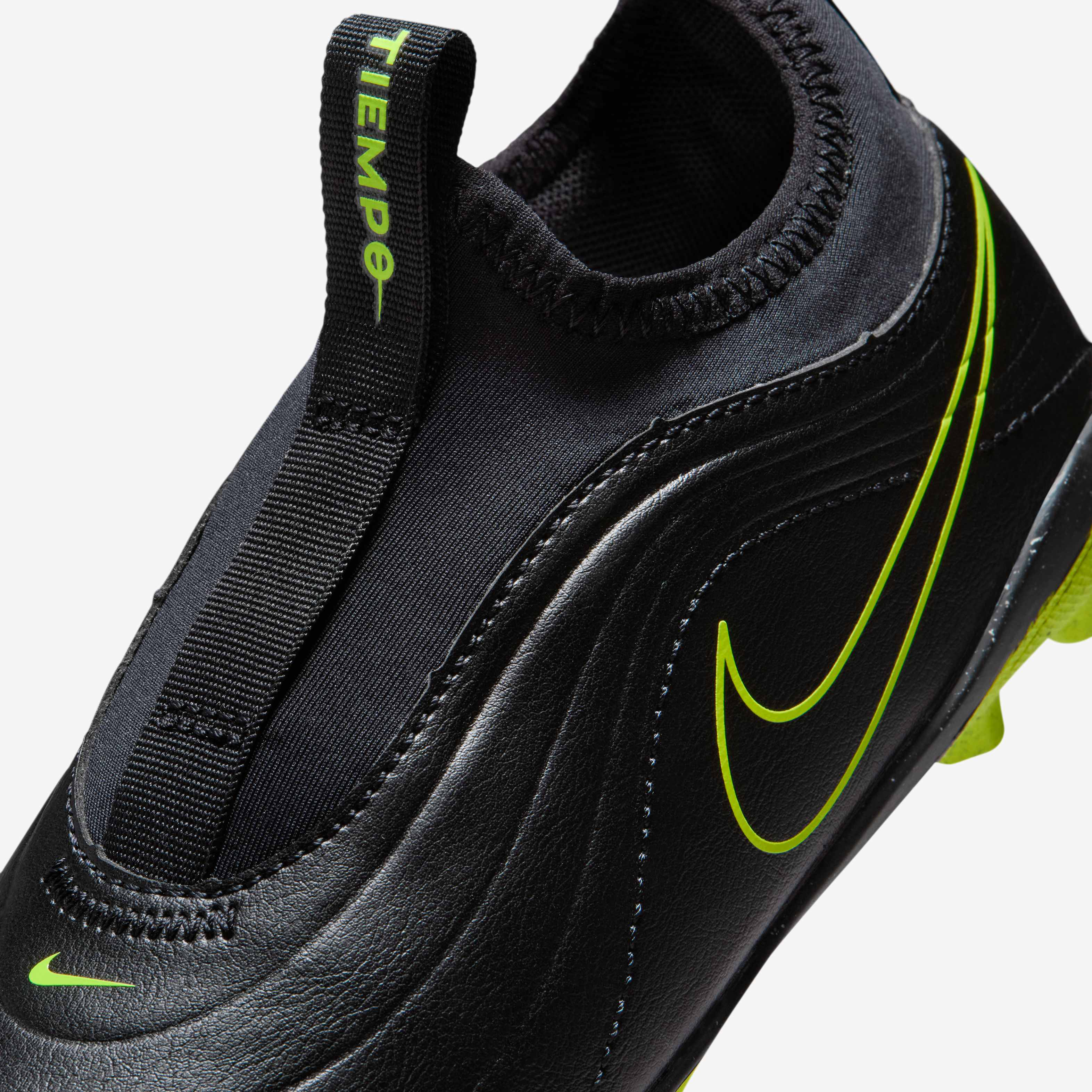 Nike Jr. Tiempo Maestro Club image number 7