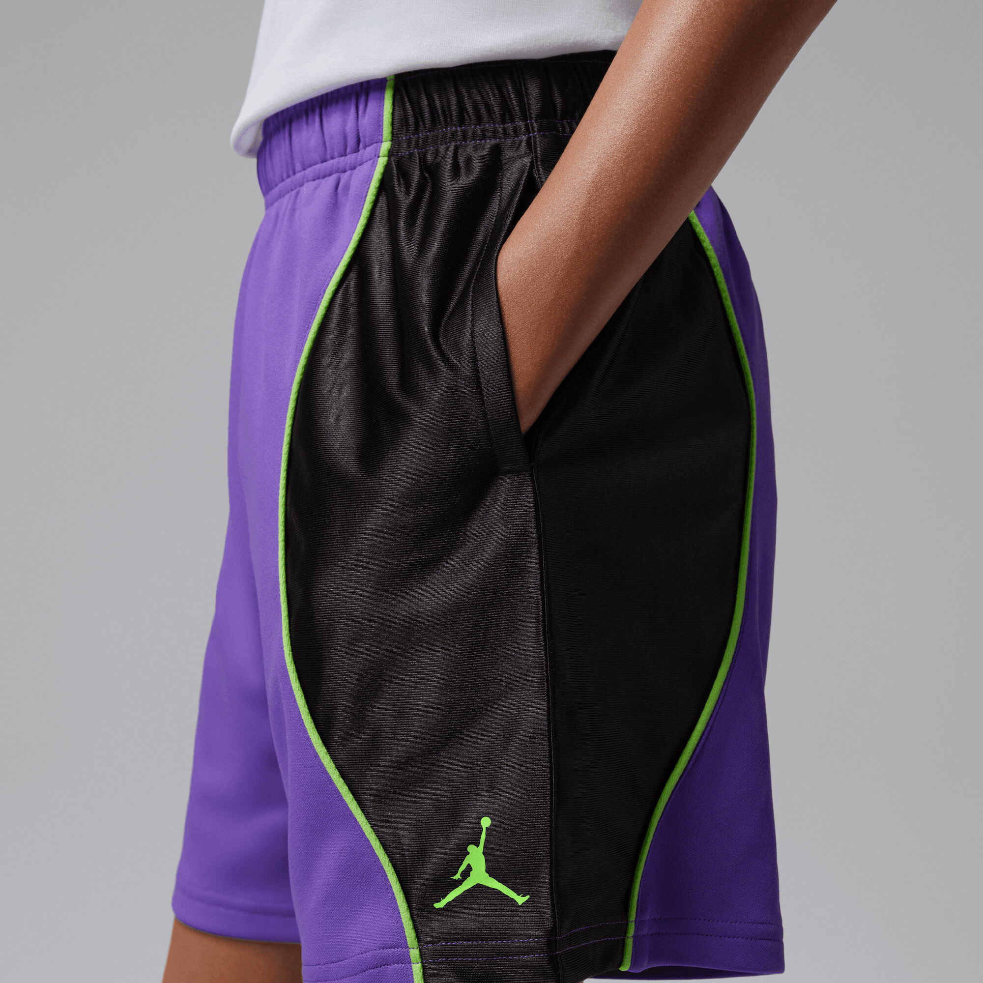 Jordan Quai 54 image number 4